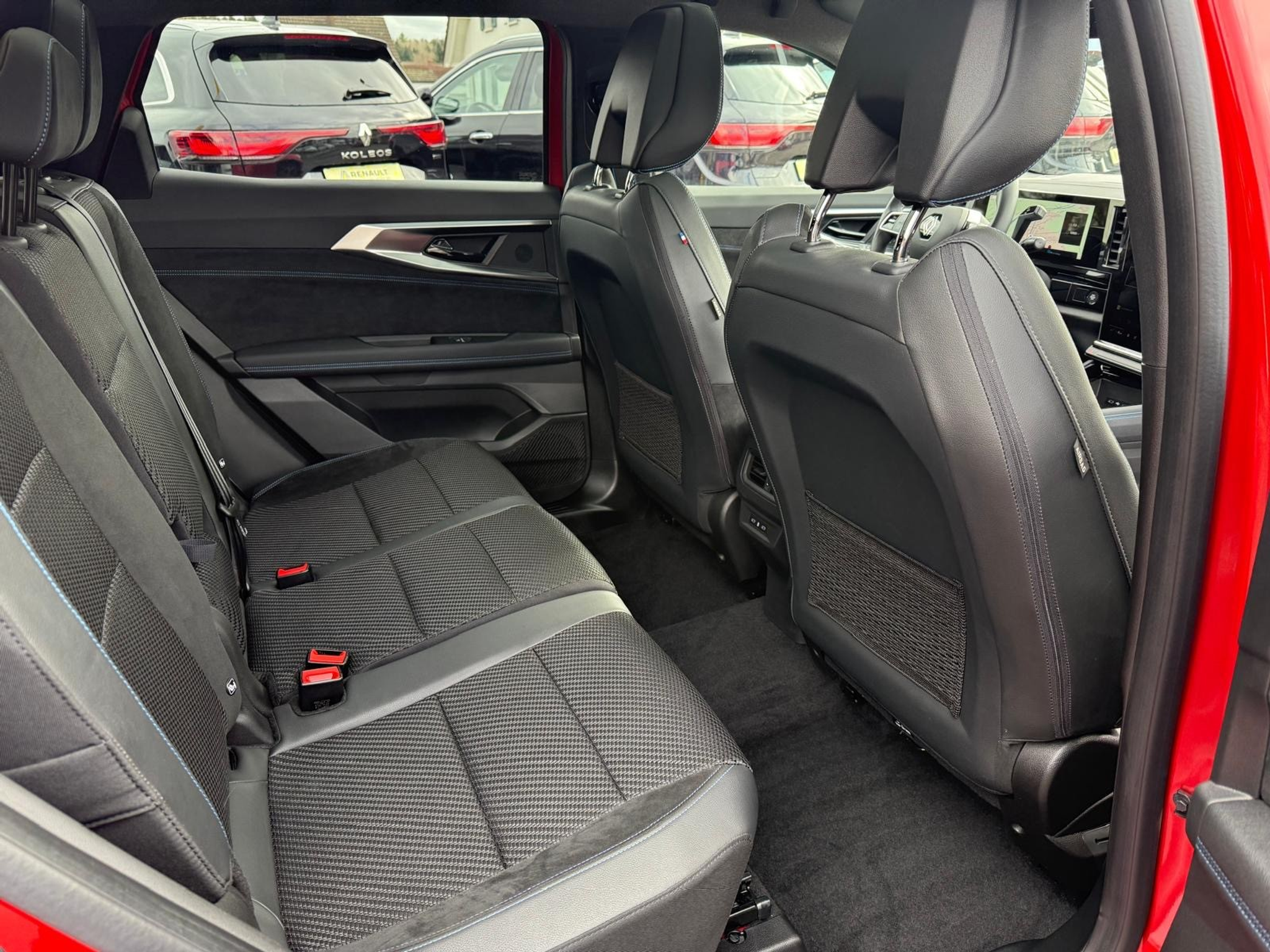 listing desktop thumbnail image 11