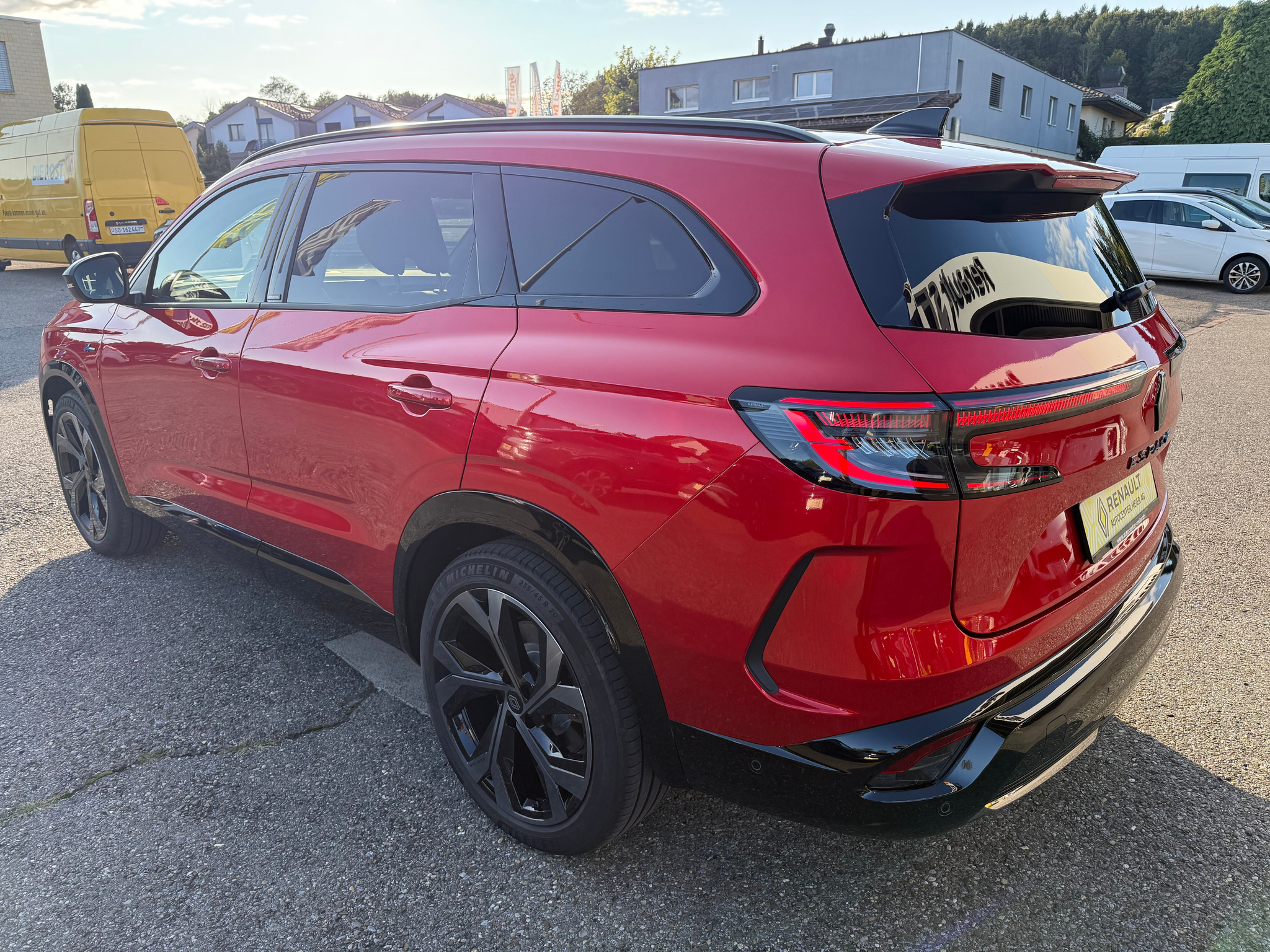 listing desktop thumbnail image 3