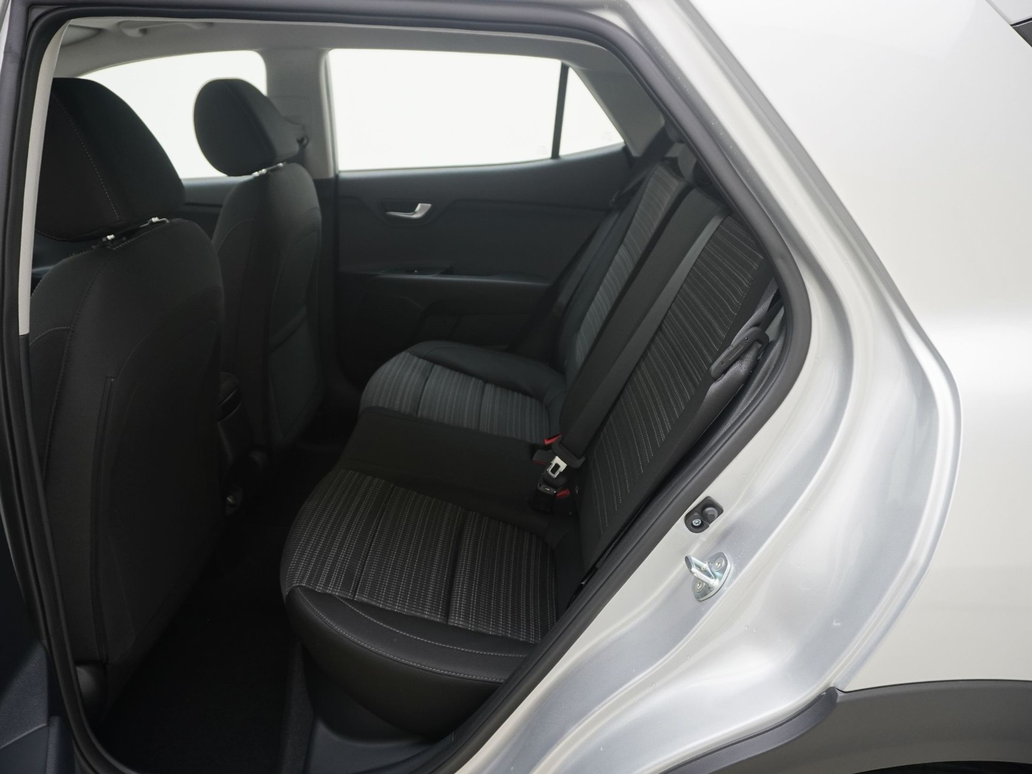 listing desktop thumbnail image 12