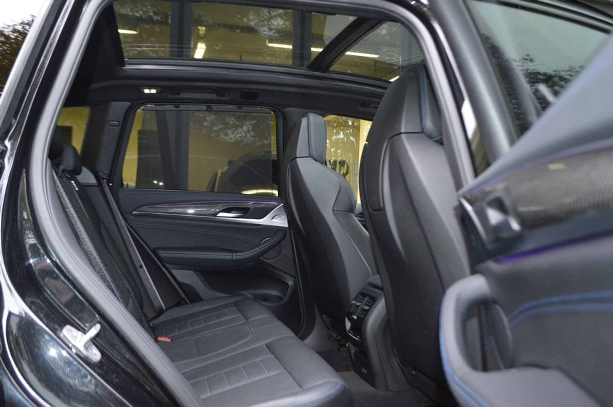 listing desktop thumbnail image 9