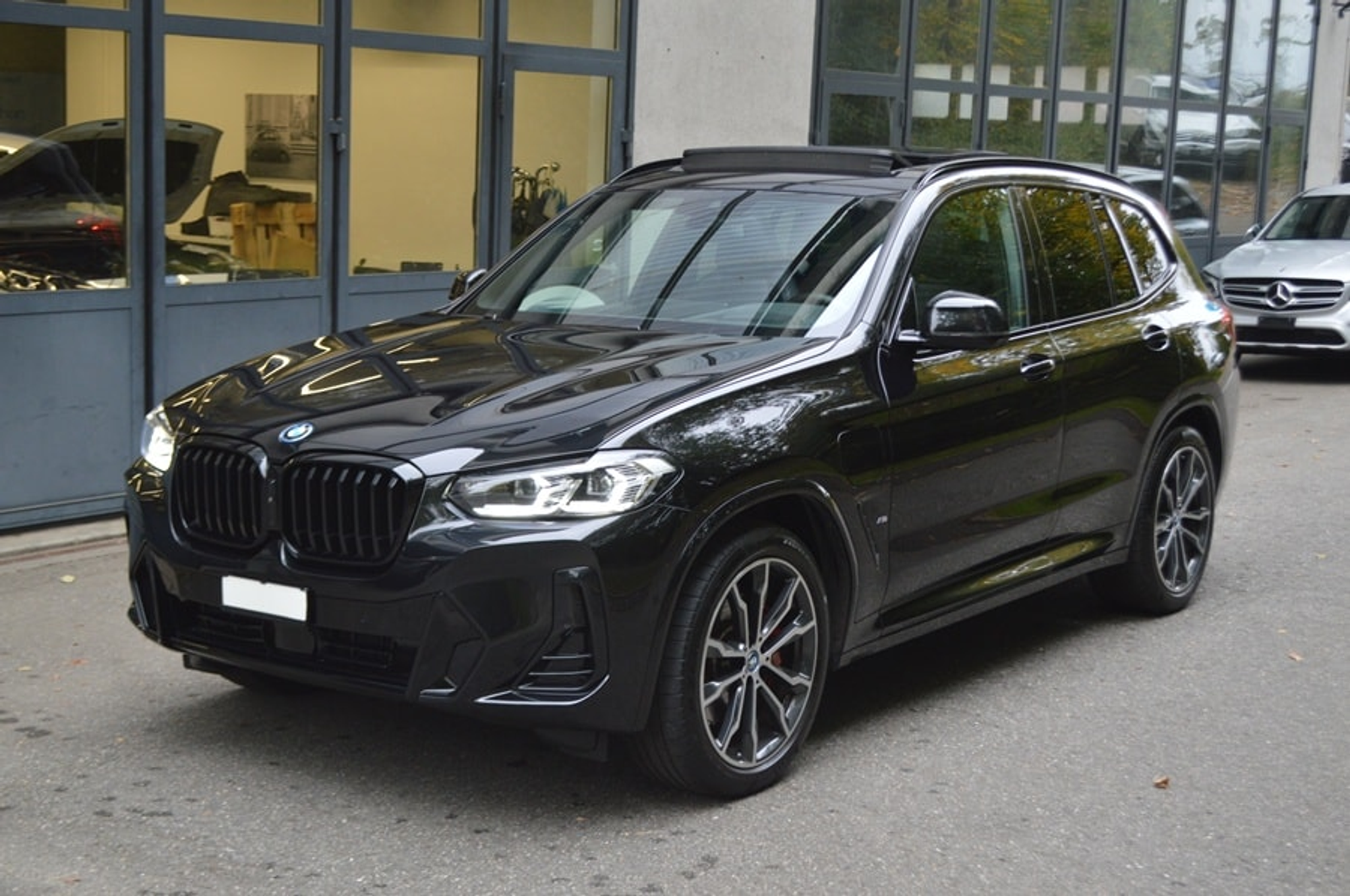 listing desktop thumbnail image 2