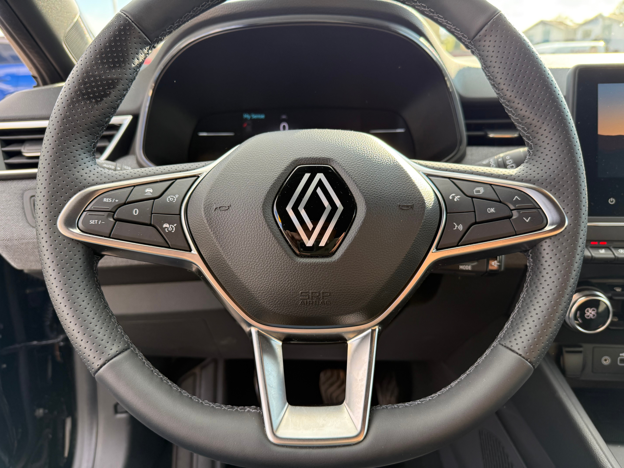 listing desktop thumbnail image 8