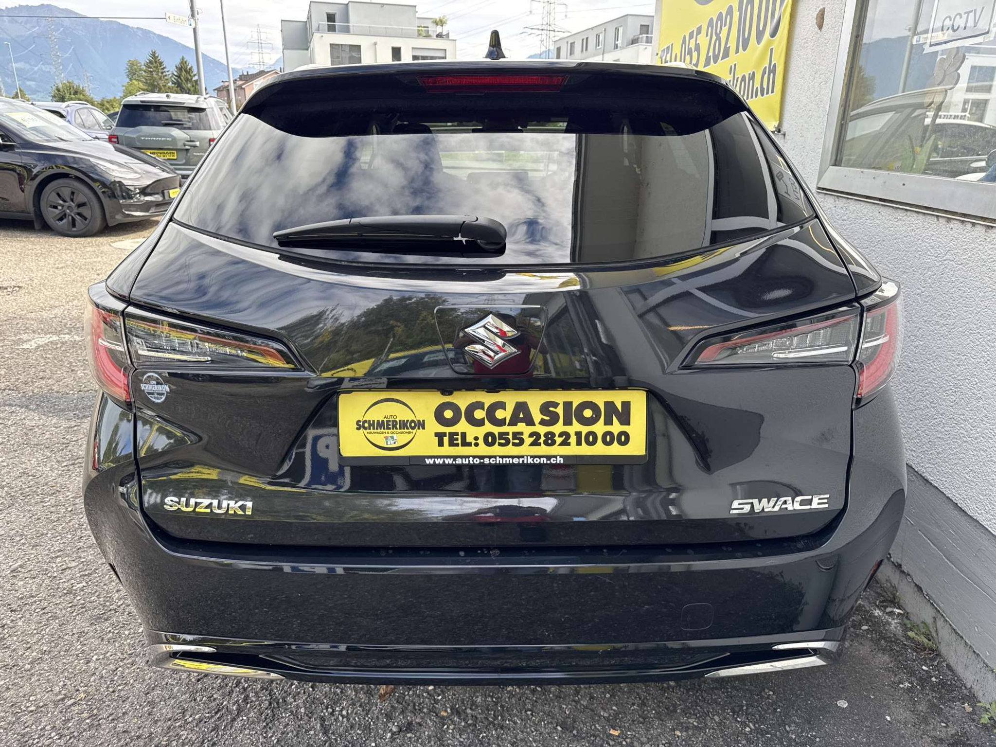 listing desktop thumbnail image 3