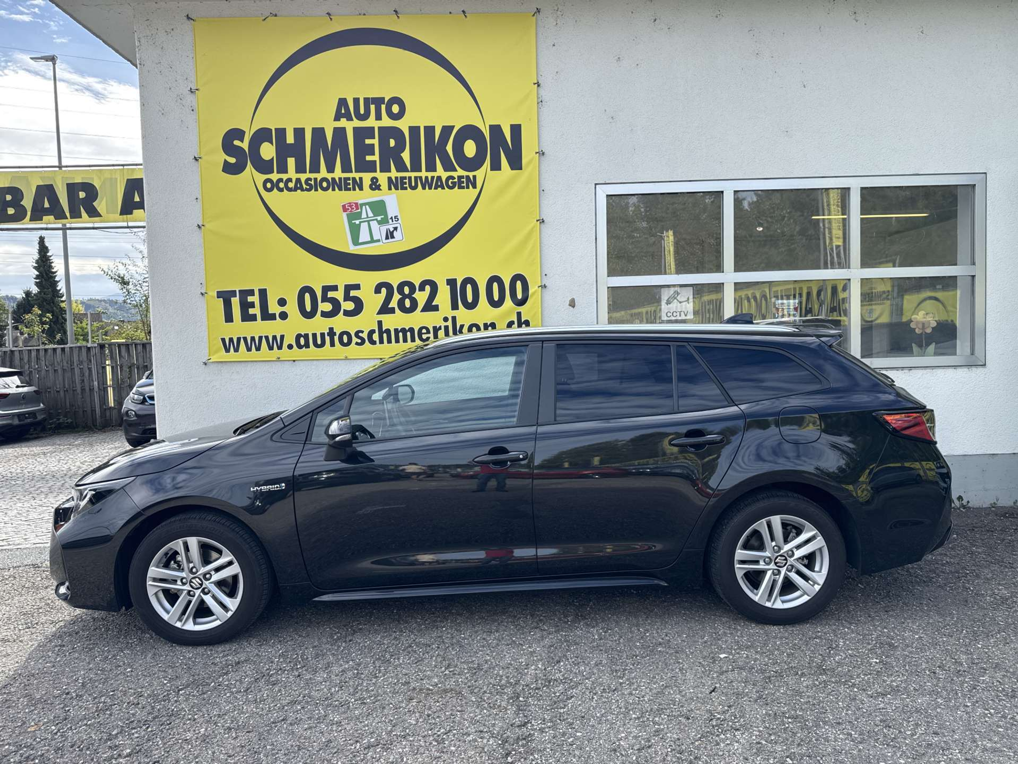 listing desktop thumbnail image 4