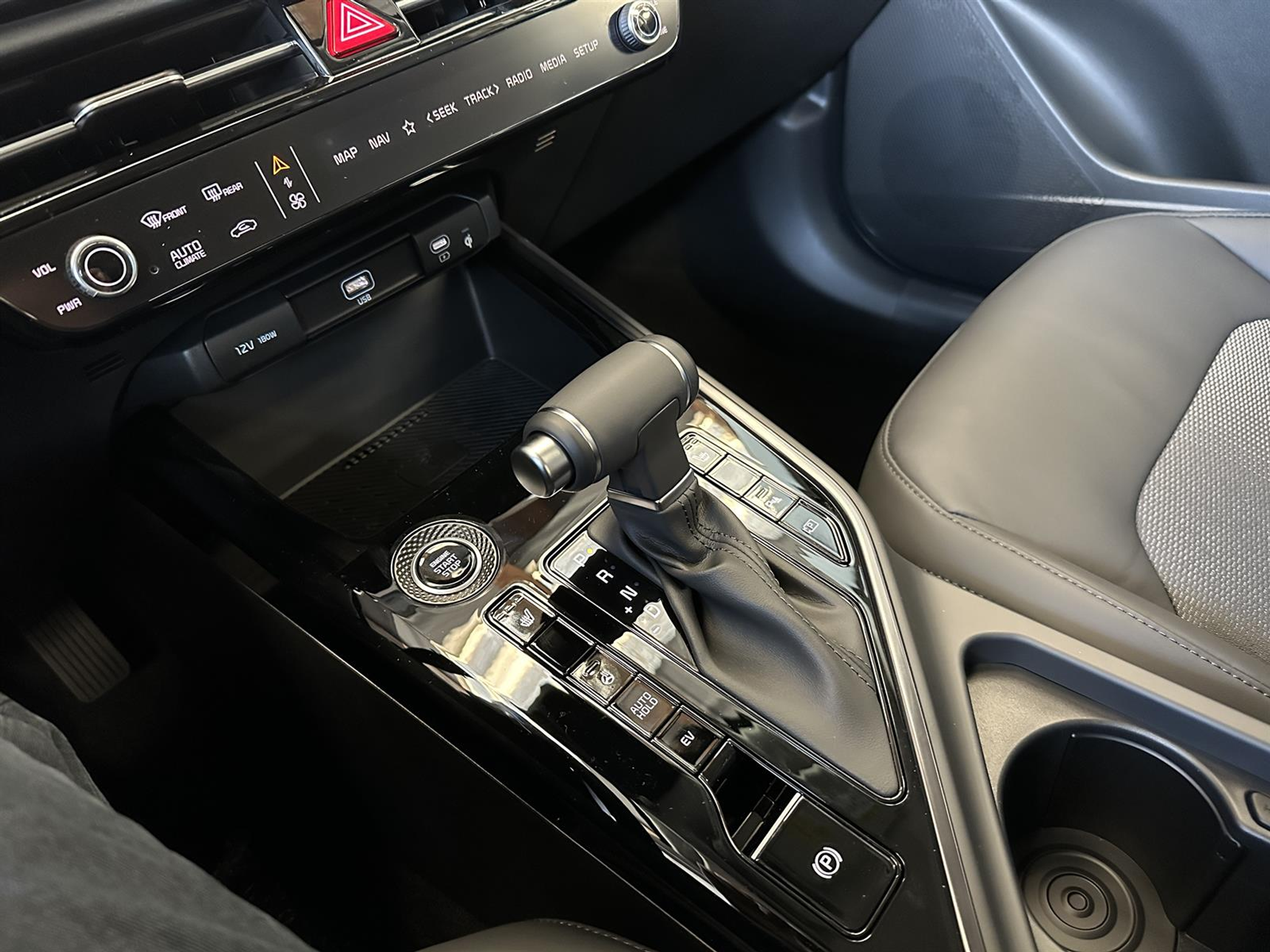 listing desktop thumbnail image 12