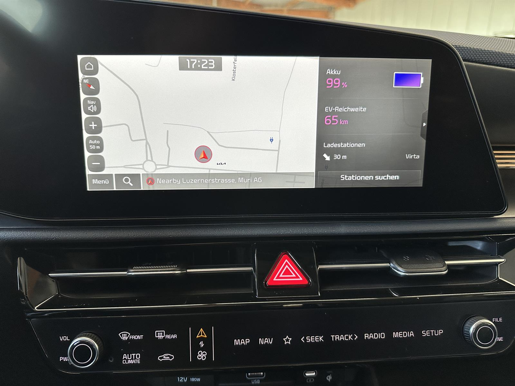 listing desktop thumbnail image 11