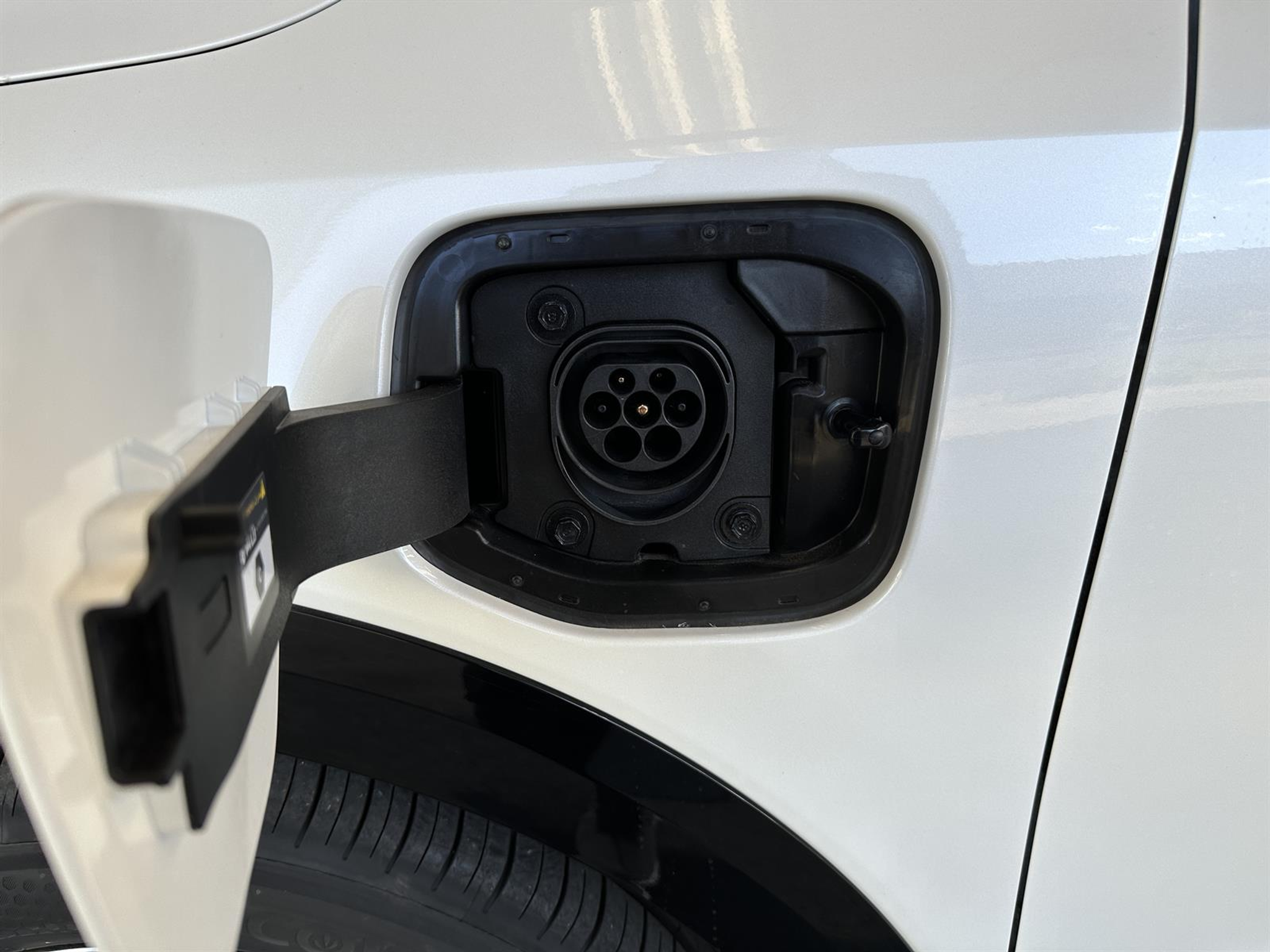 listing desktop thumbnail image 13