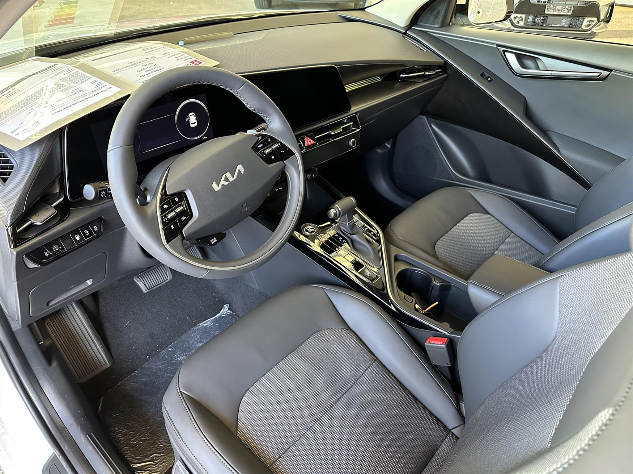 listing desktop thumbnail image 9