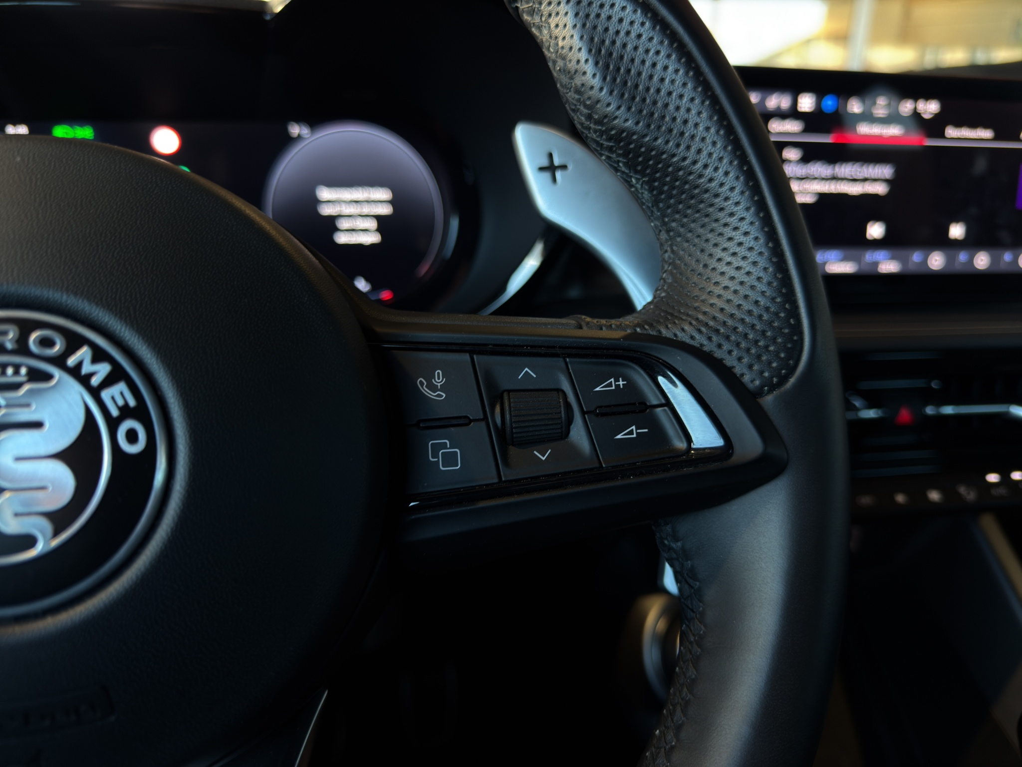 listing desktop thumbnail image 24