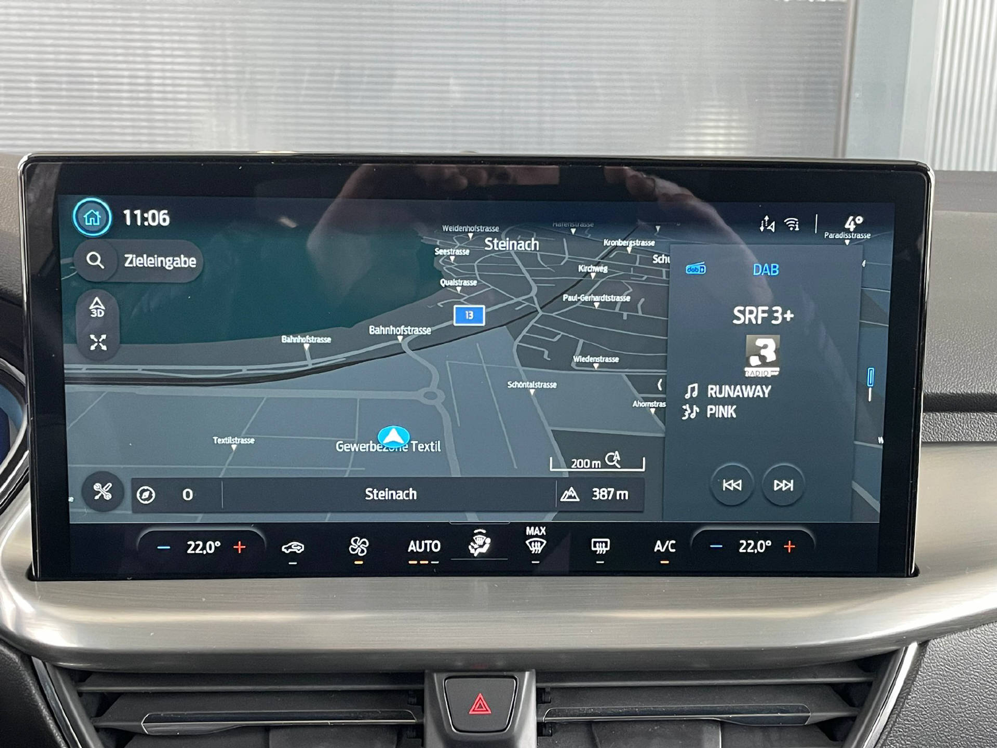 listing desktop thumbnail image 9