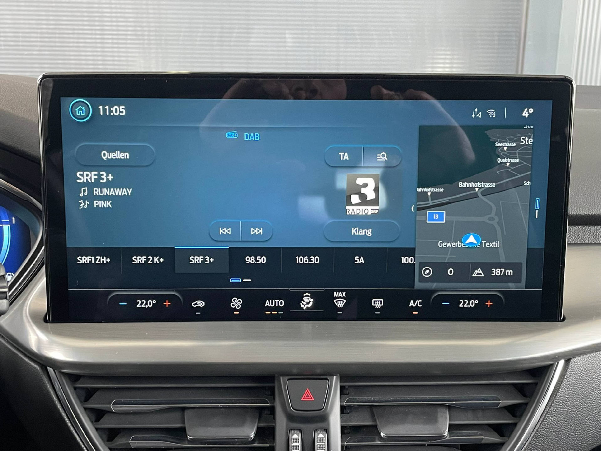 listing desktop thumbnail image 15