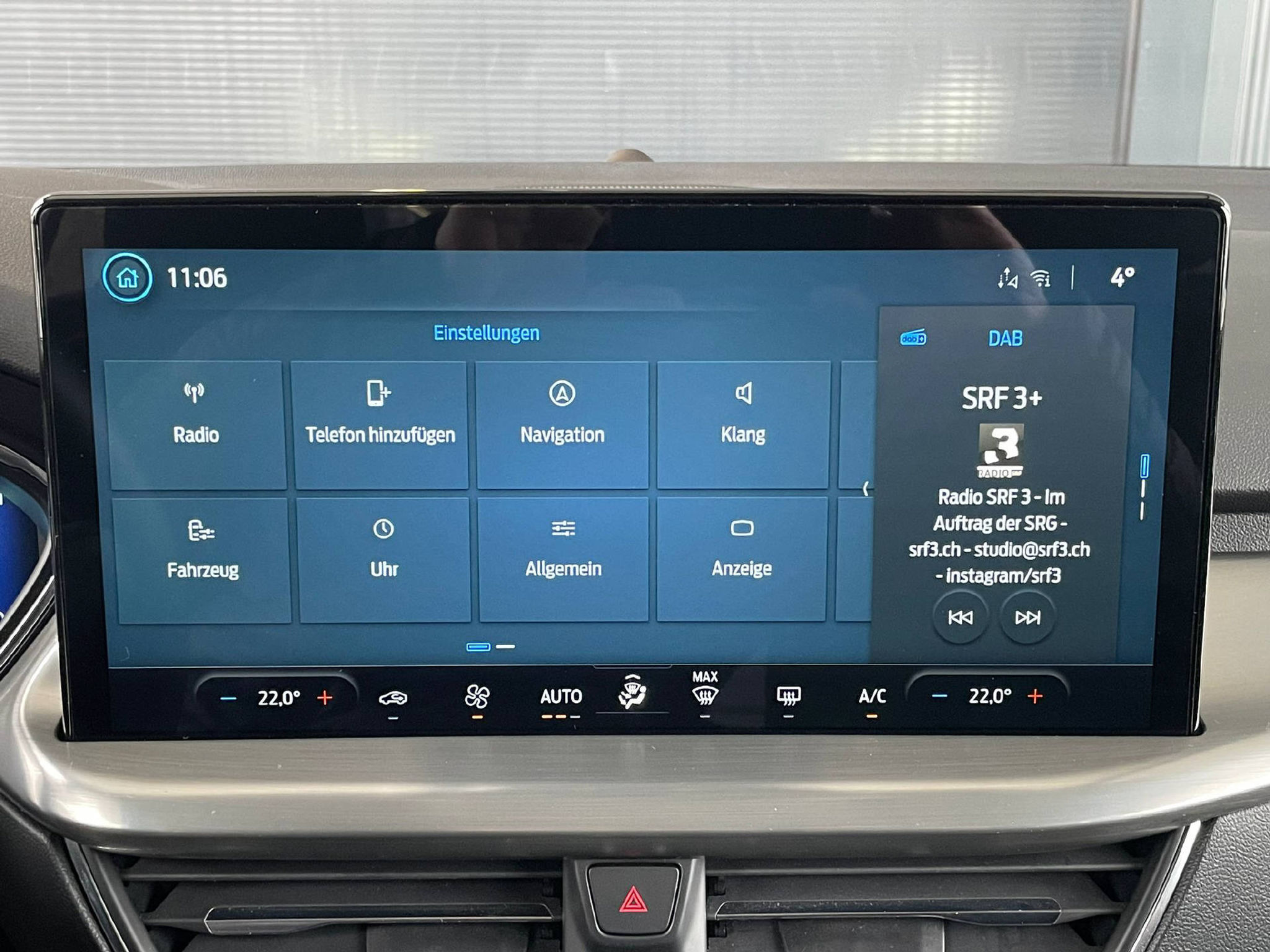 listing desktop thumbnail image 12