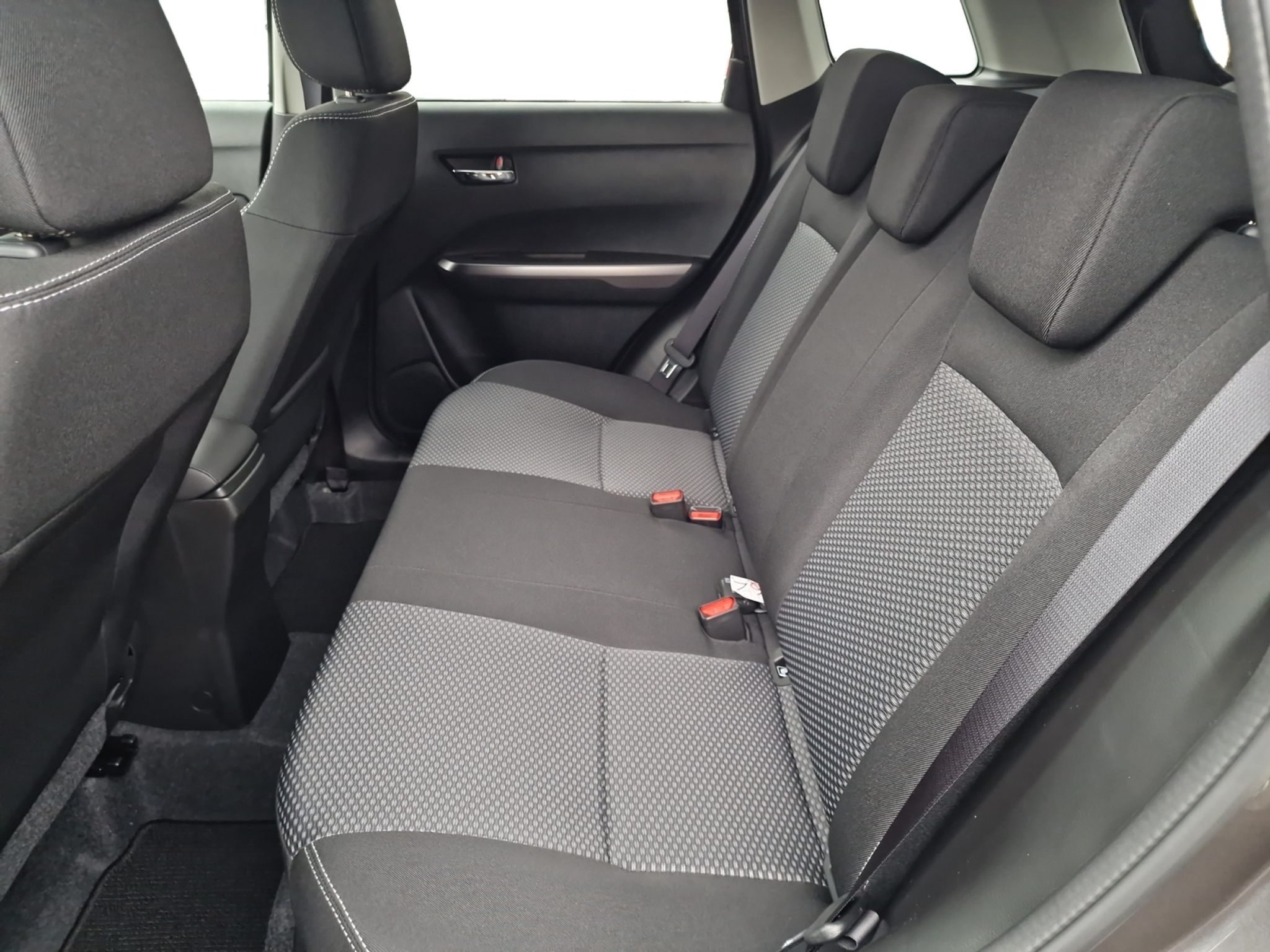 listing desktop thumbnail image 21