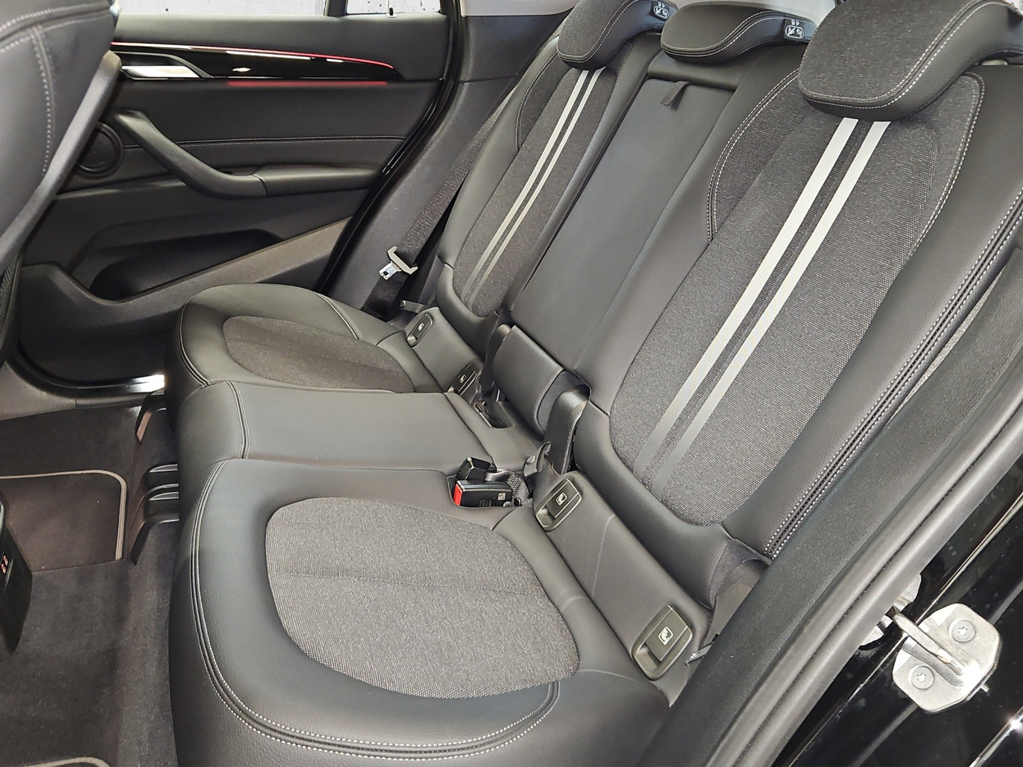 listing desktop thumbnail image 10