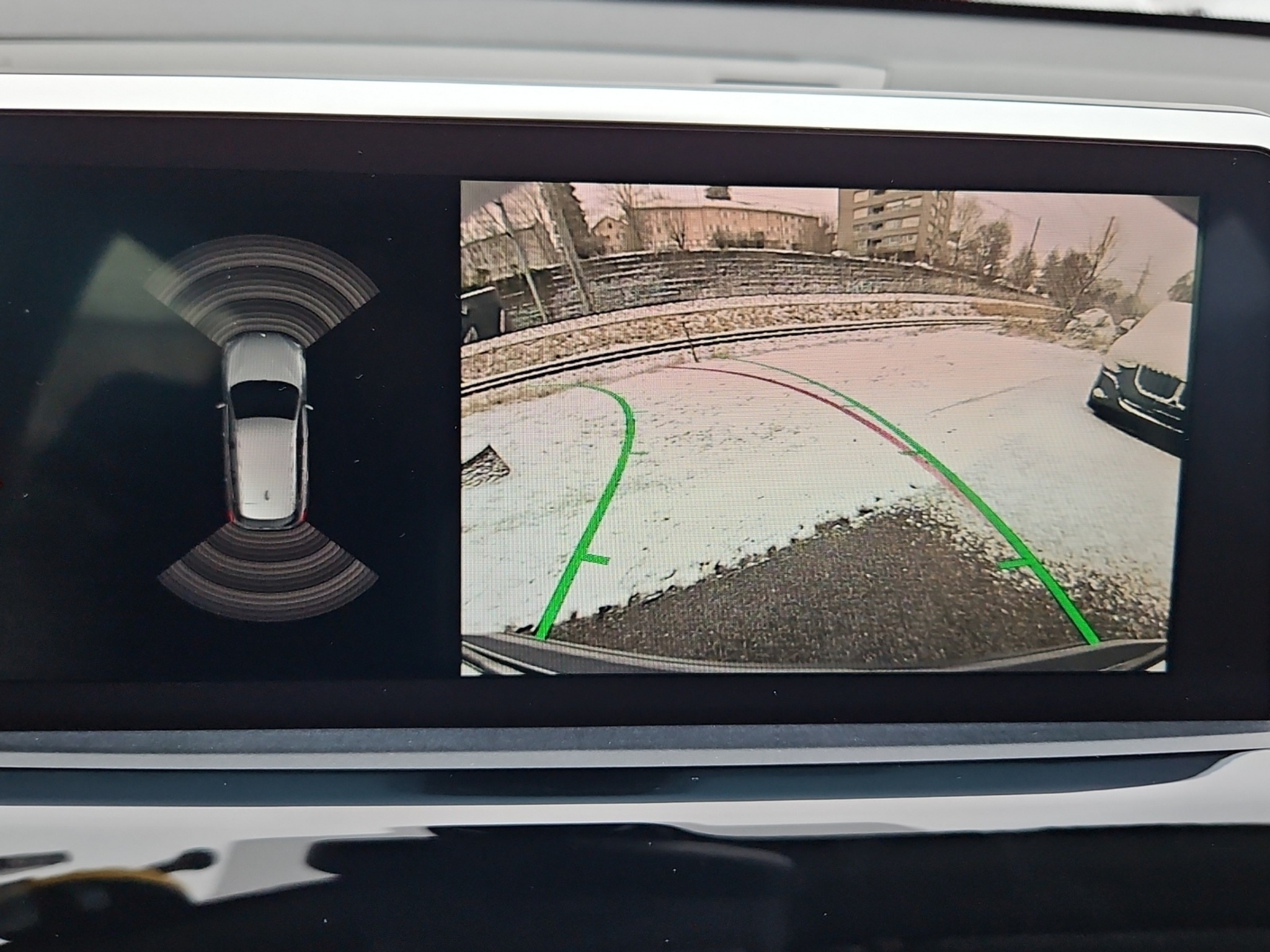 listing desktop thumbnail image 18