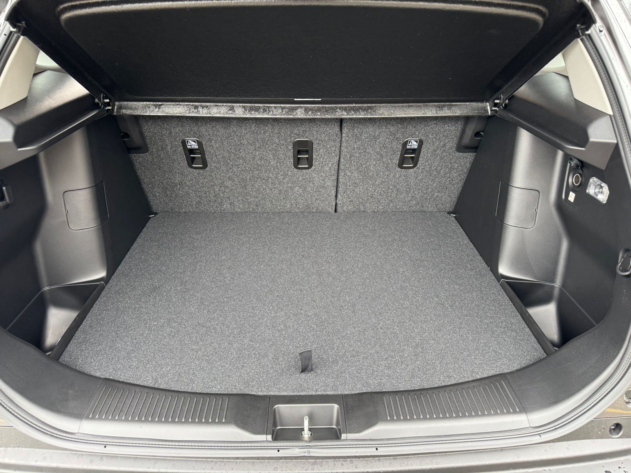 listing desktop thumbnail image 12