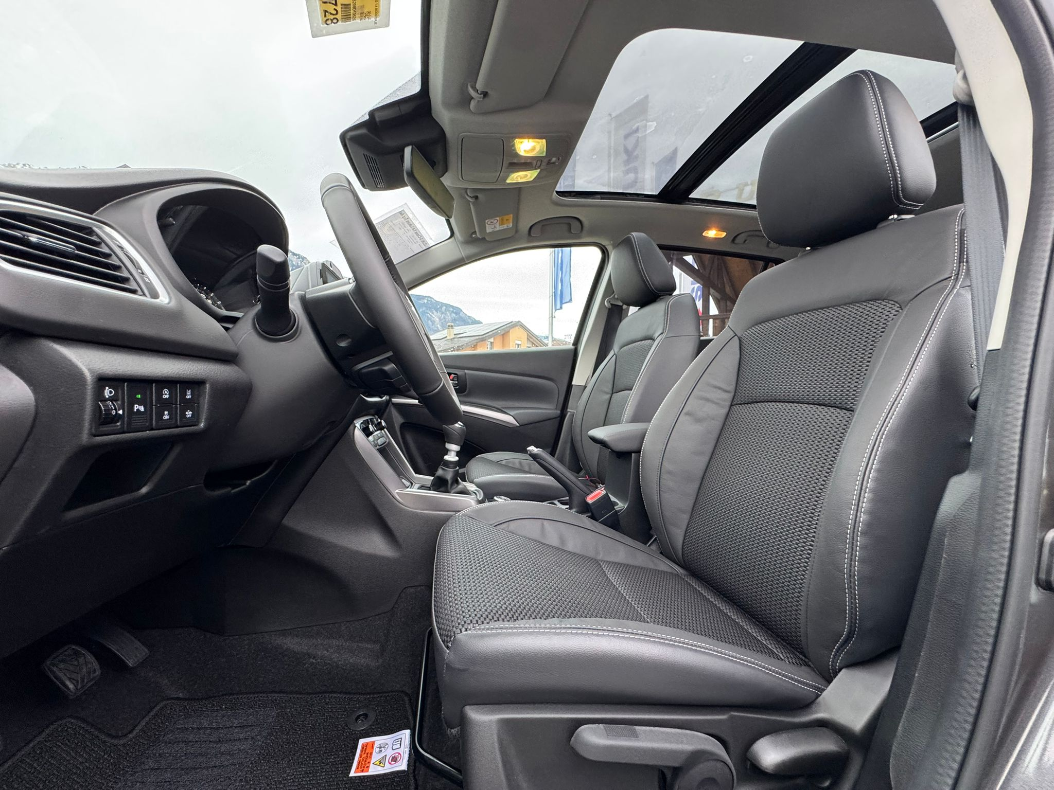 listing desktop thumbnail image 10