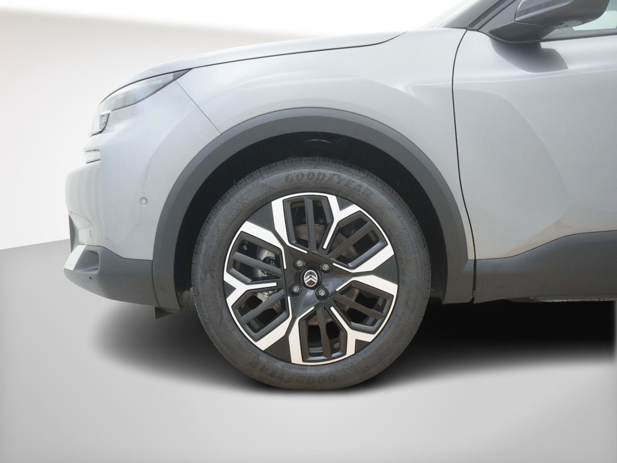 listing desktop thumbnail image 5