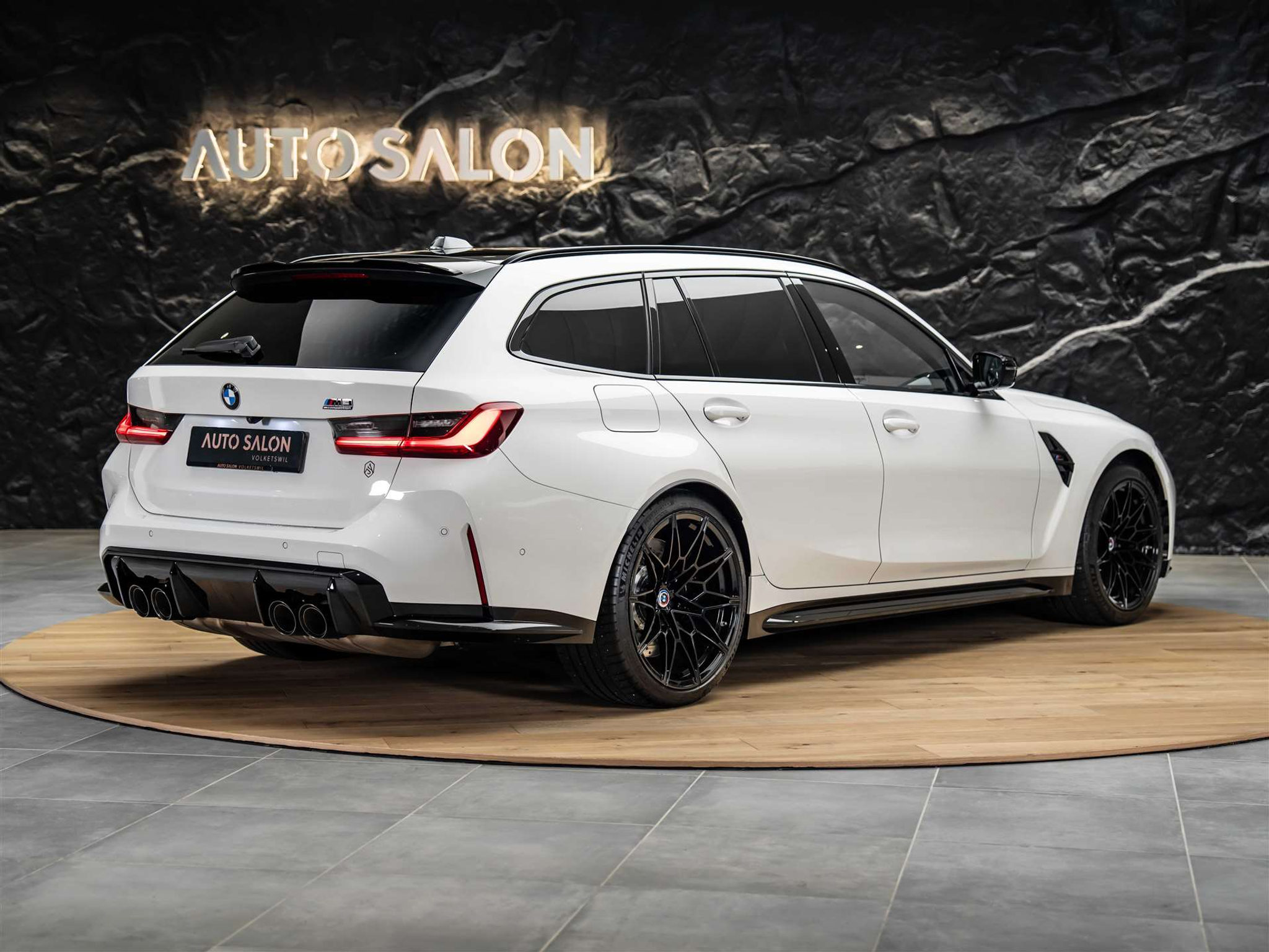 listing desktop thumbnail image 4