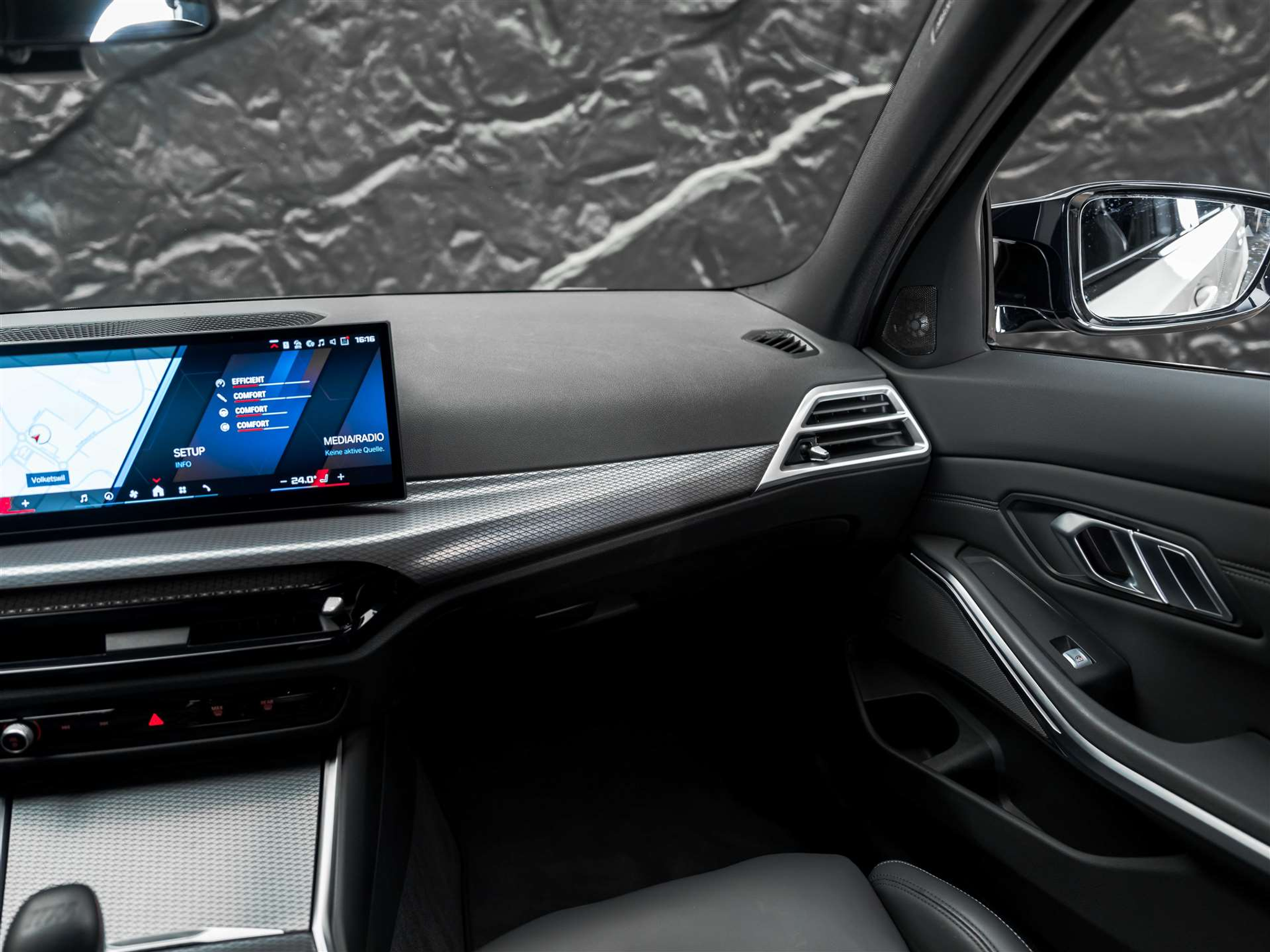 listing desktop thumbnail image 33