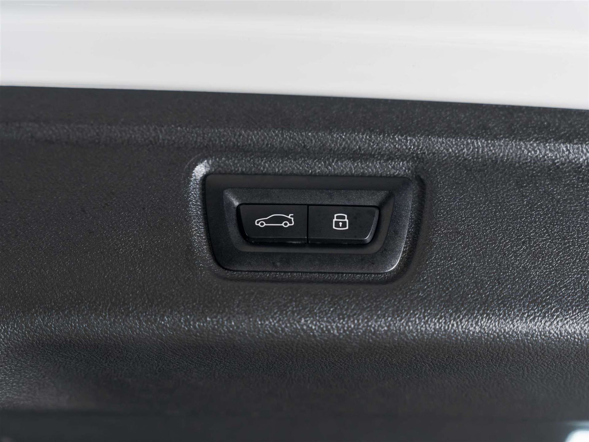 listing desktop thumbnail image 47