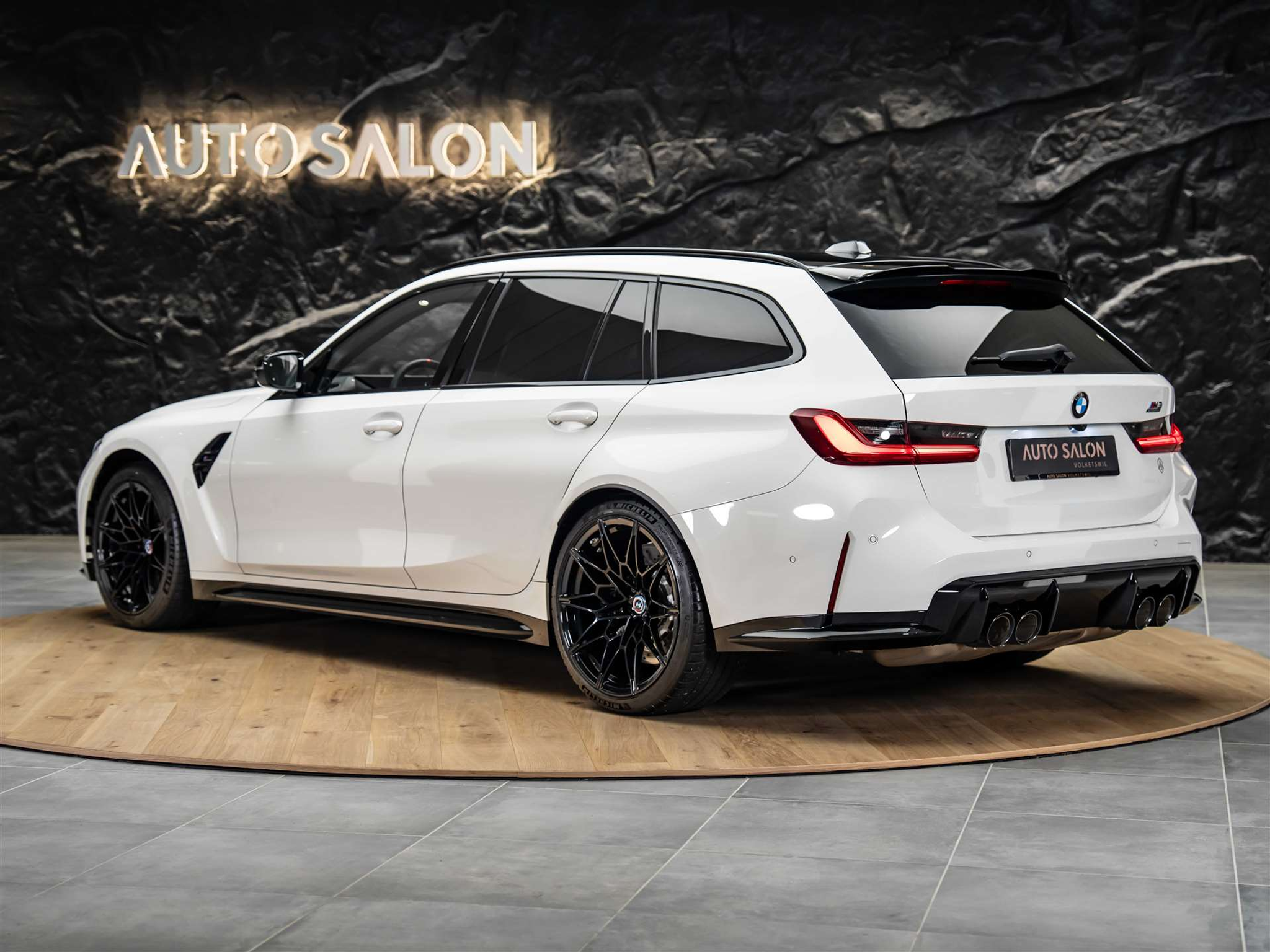 listing desktop thumbnail image 2