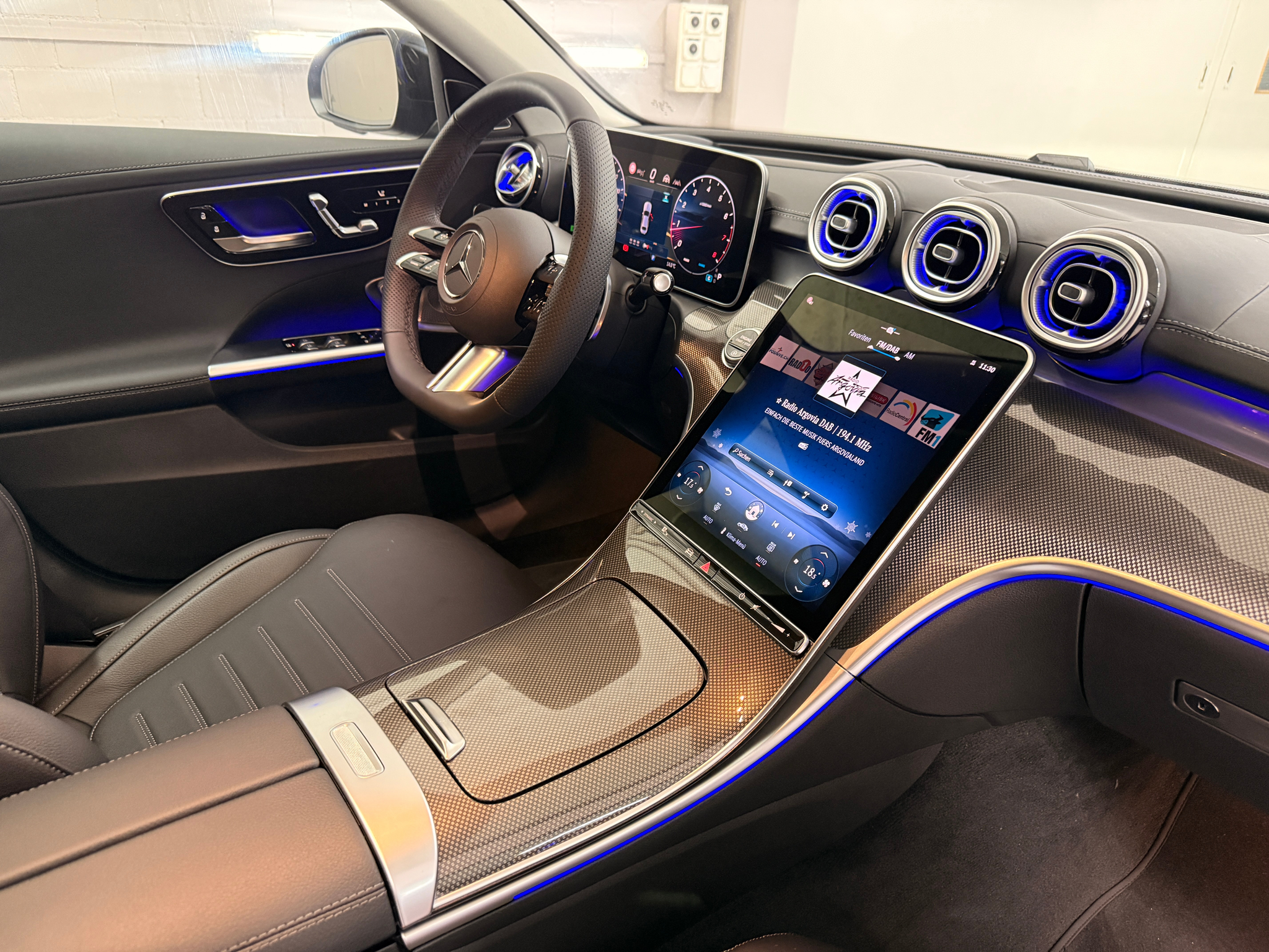 listing desktop thumbnail image 9