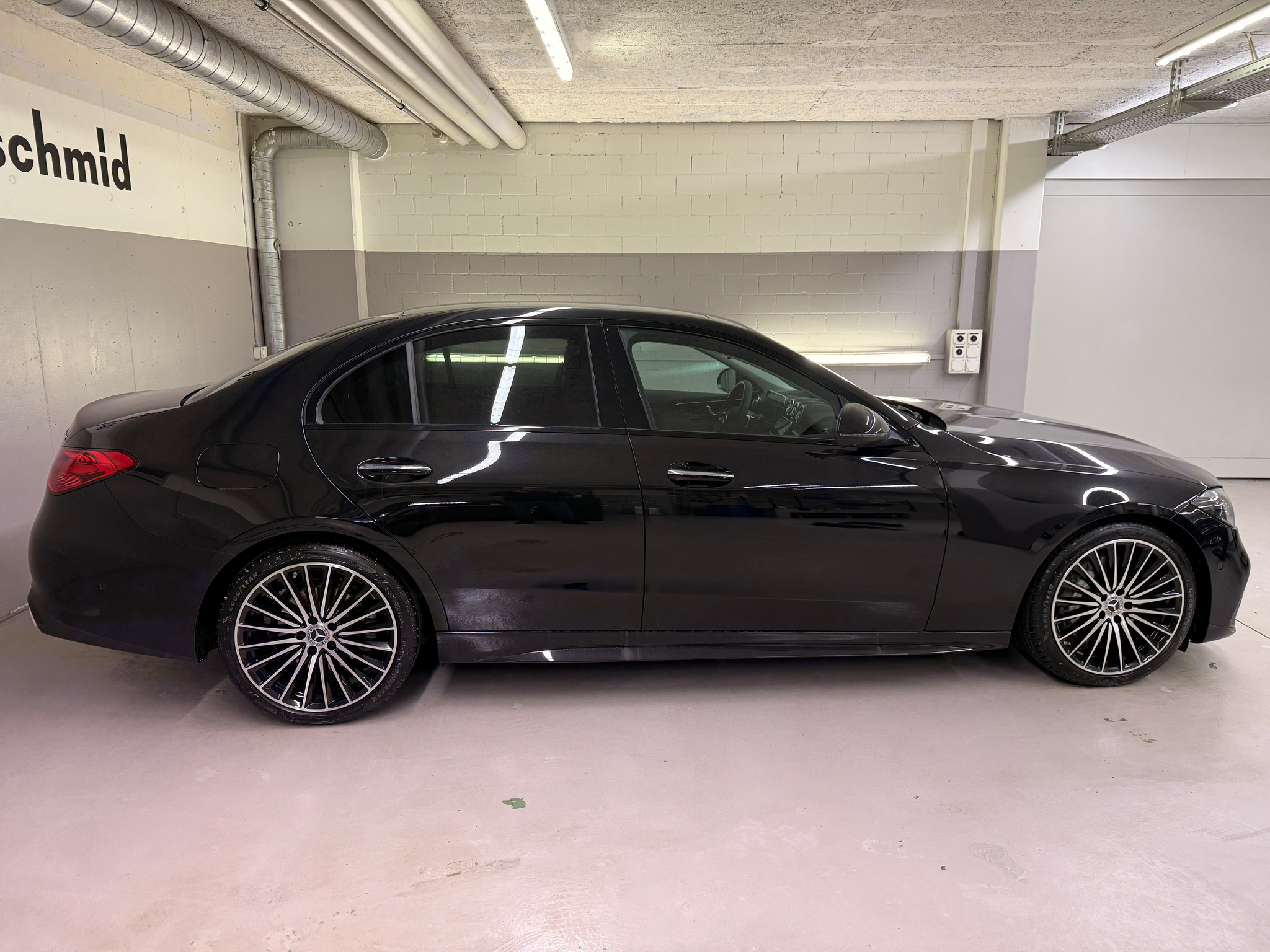 listing desktop thumbnail image 2