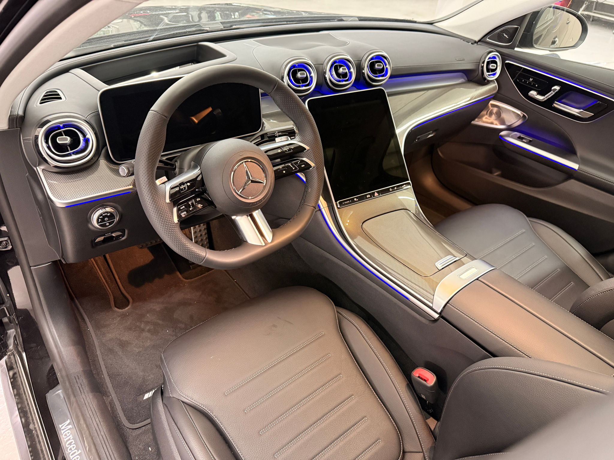 listing desktop thumbnail image 4