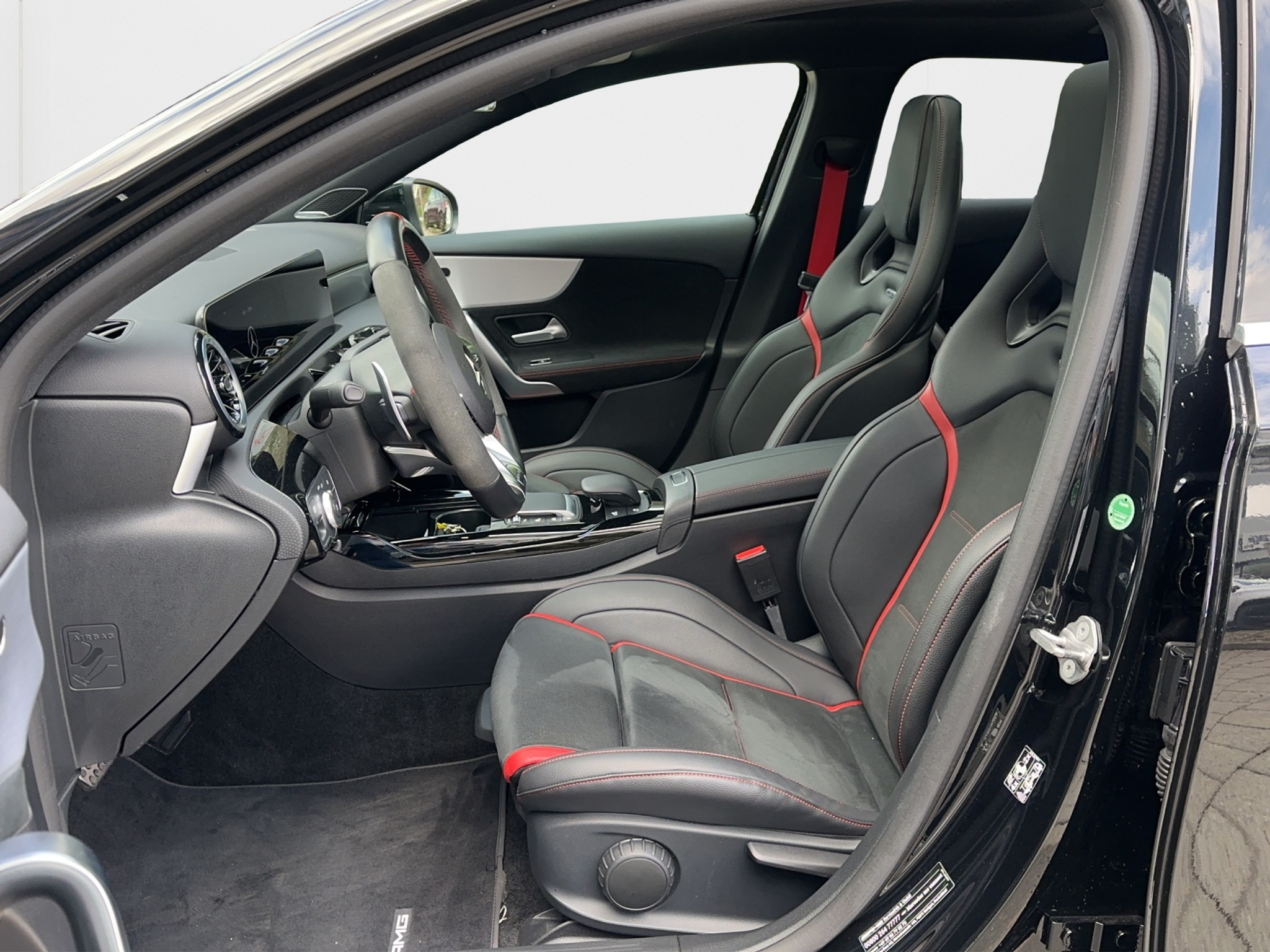 listing desktop thumbnail image 11