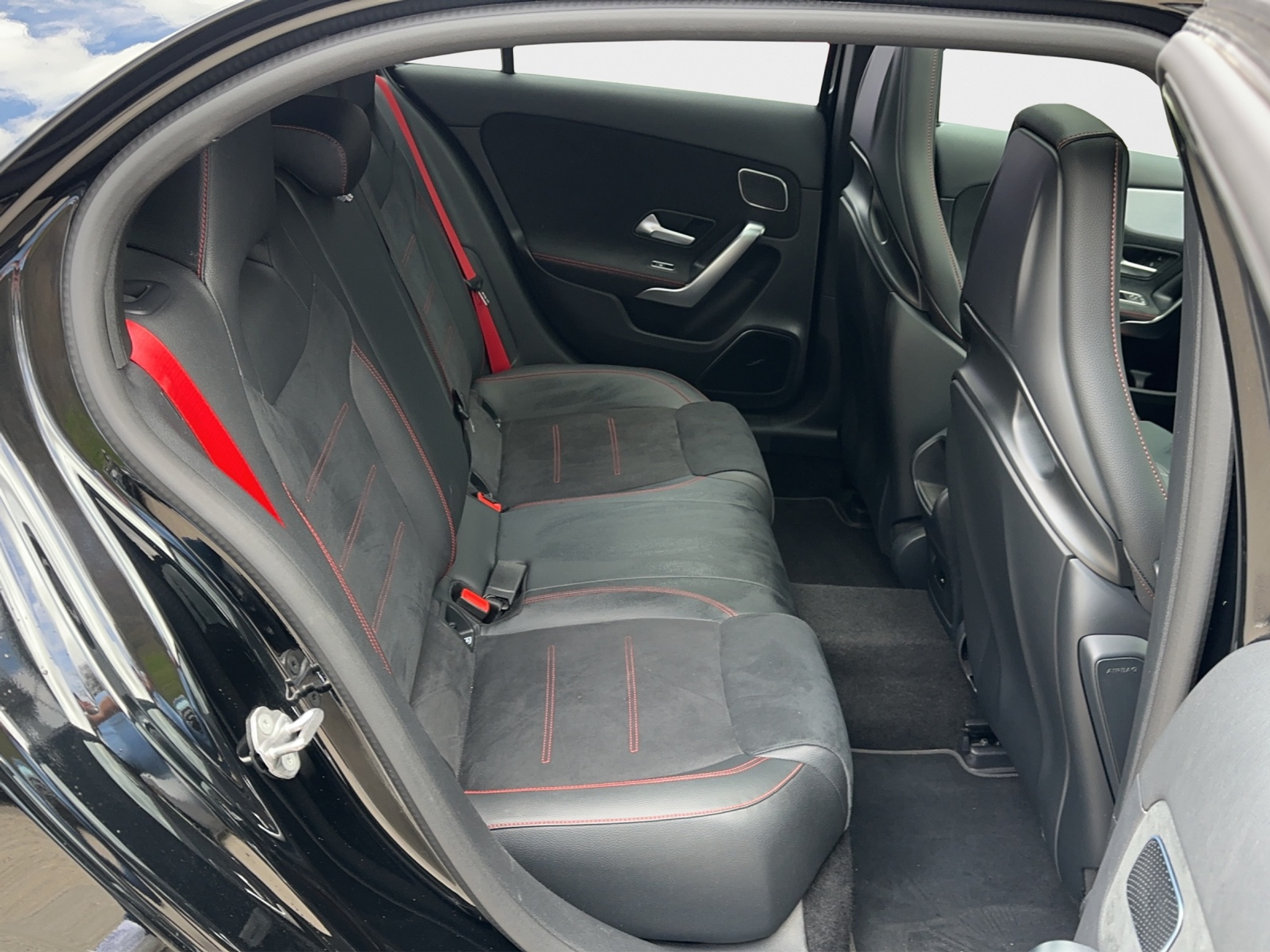 listing desktop thumbnail image 15