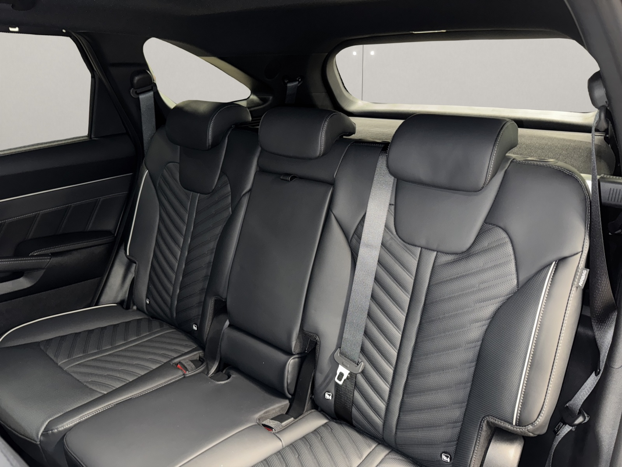 listing desktop thumbnail image 12