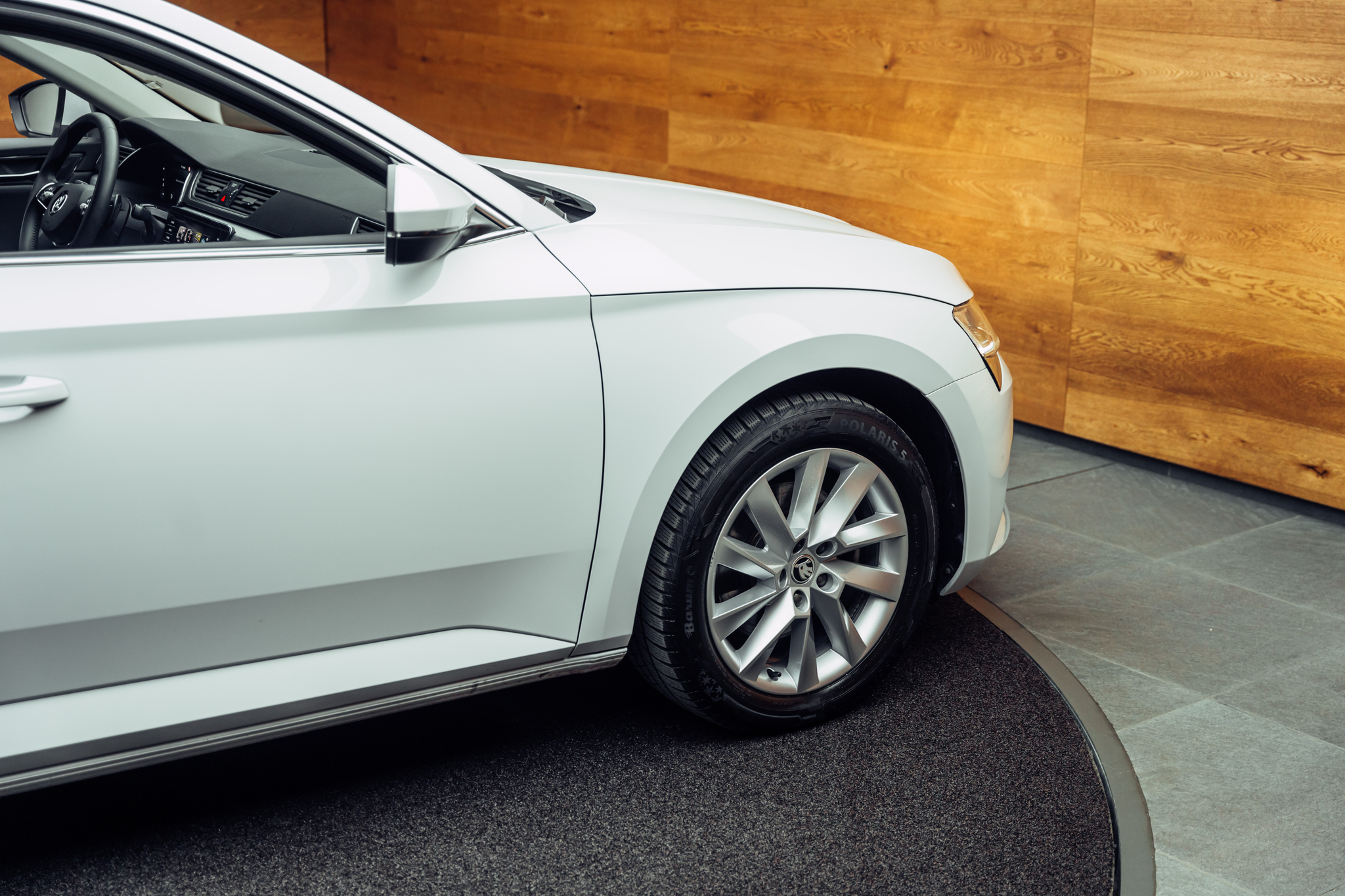 listing desktop thumbnail image 15