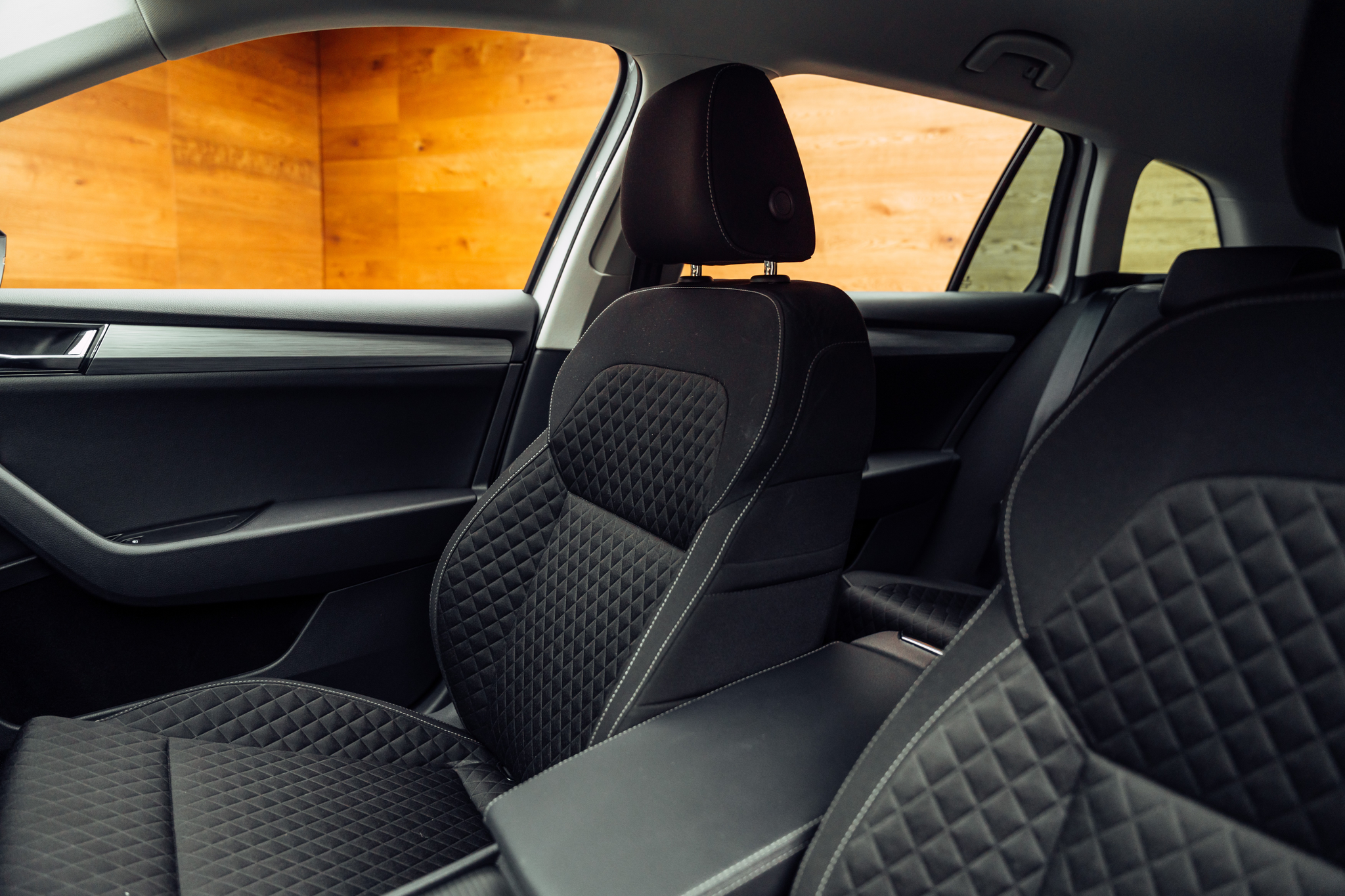 listing desktop thumbnail image 6