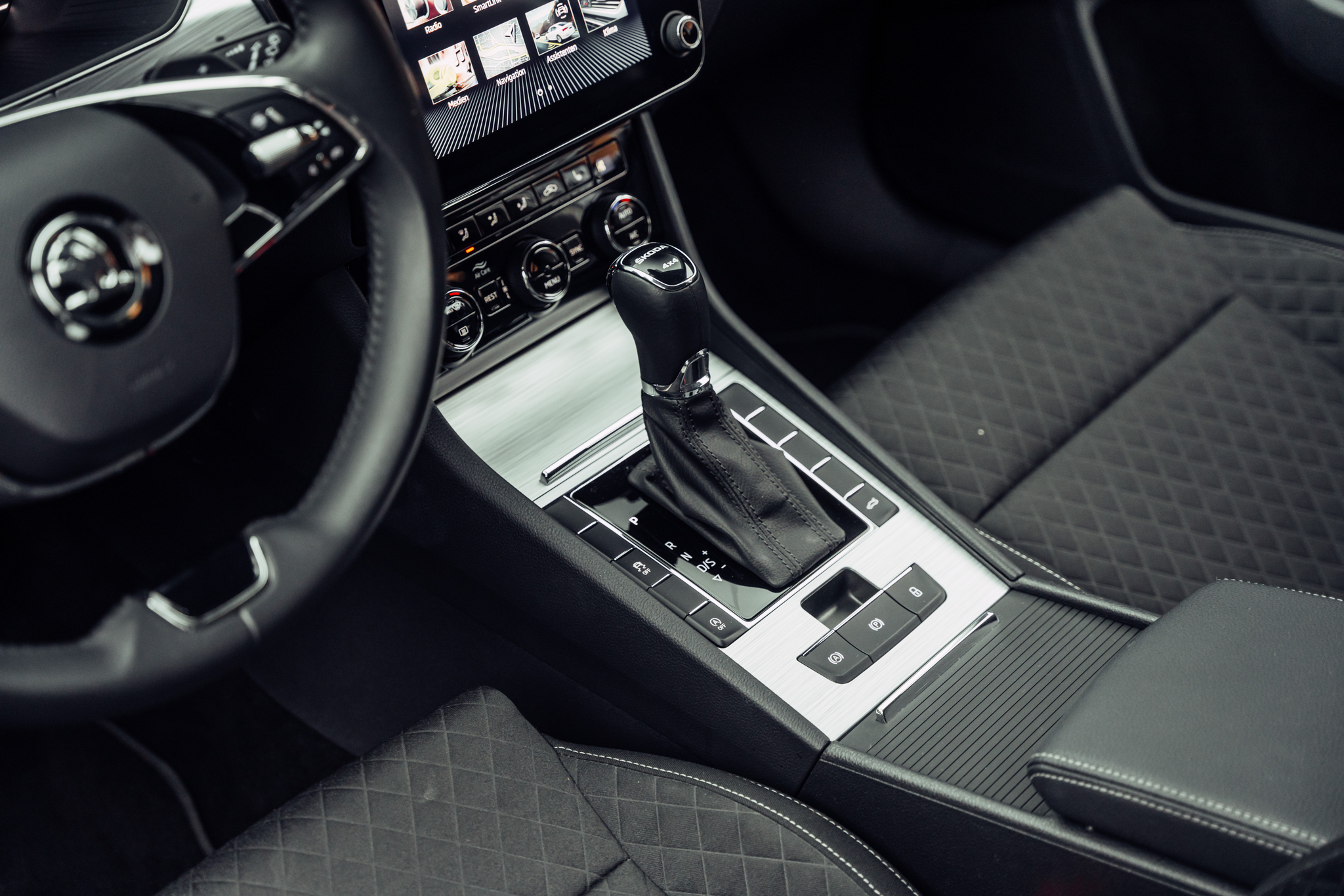 listing desktop thumbnail image 11