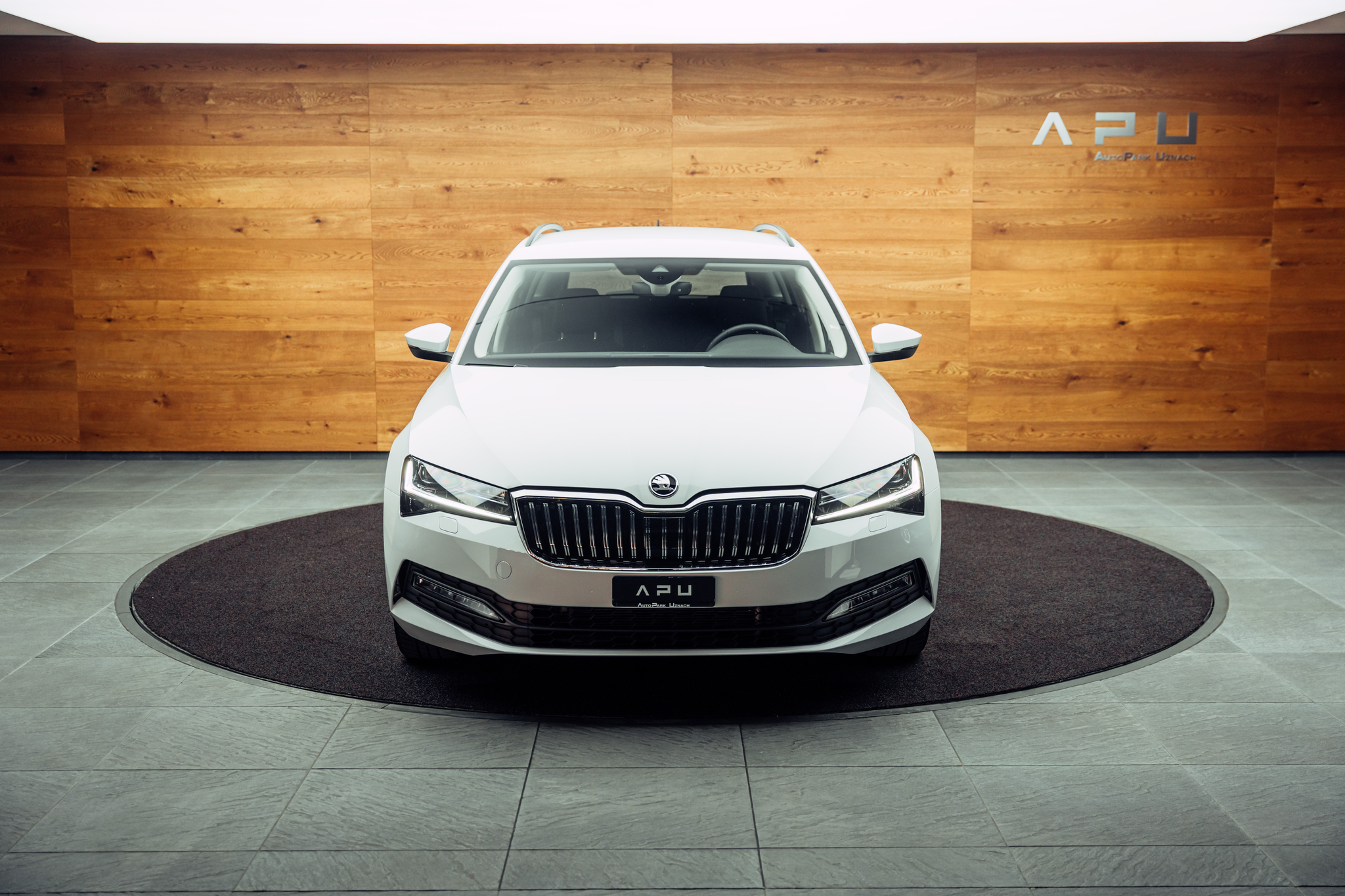 listing desktop thumbnail image 17