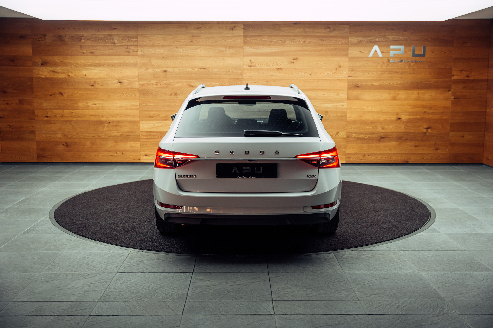 listing desktop thumbnail image 16