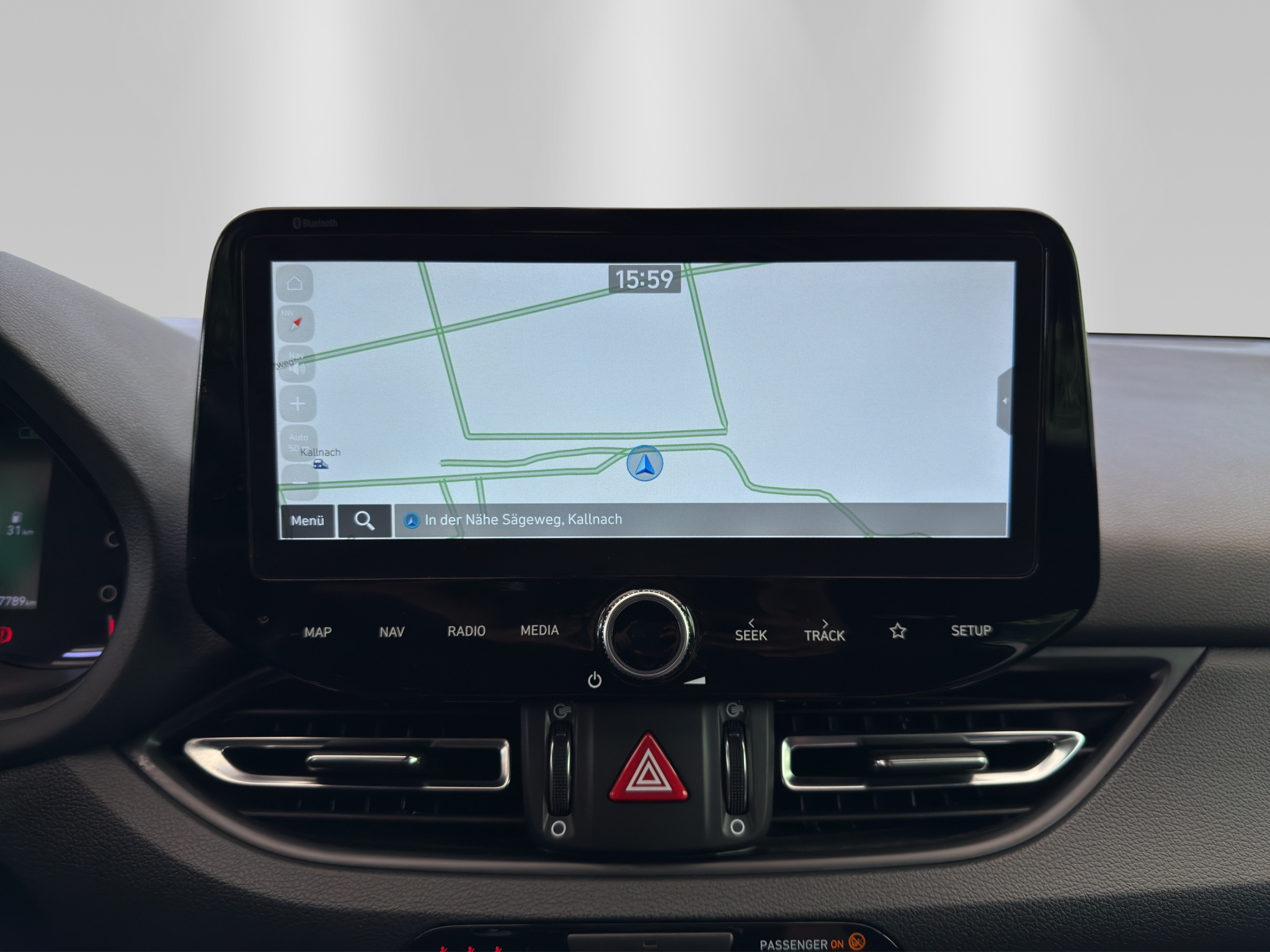 listing desktop thumbnail image 11