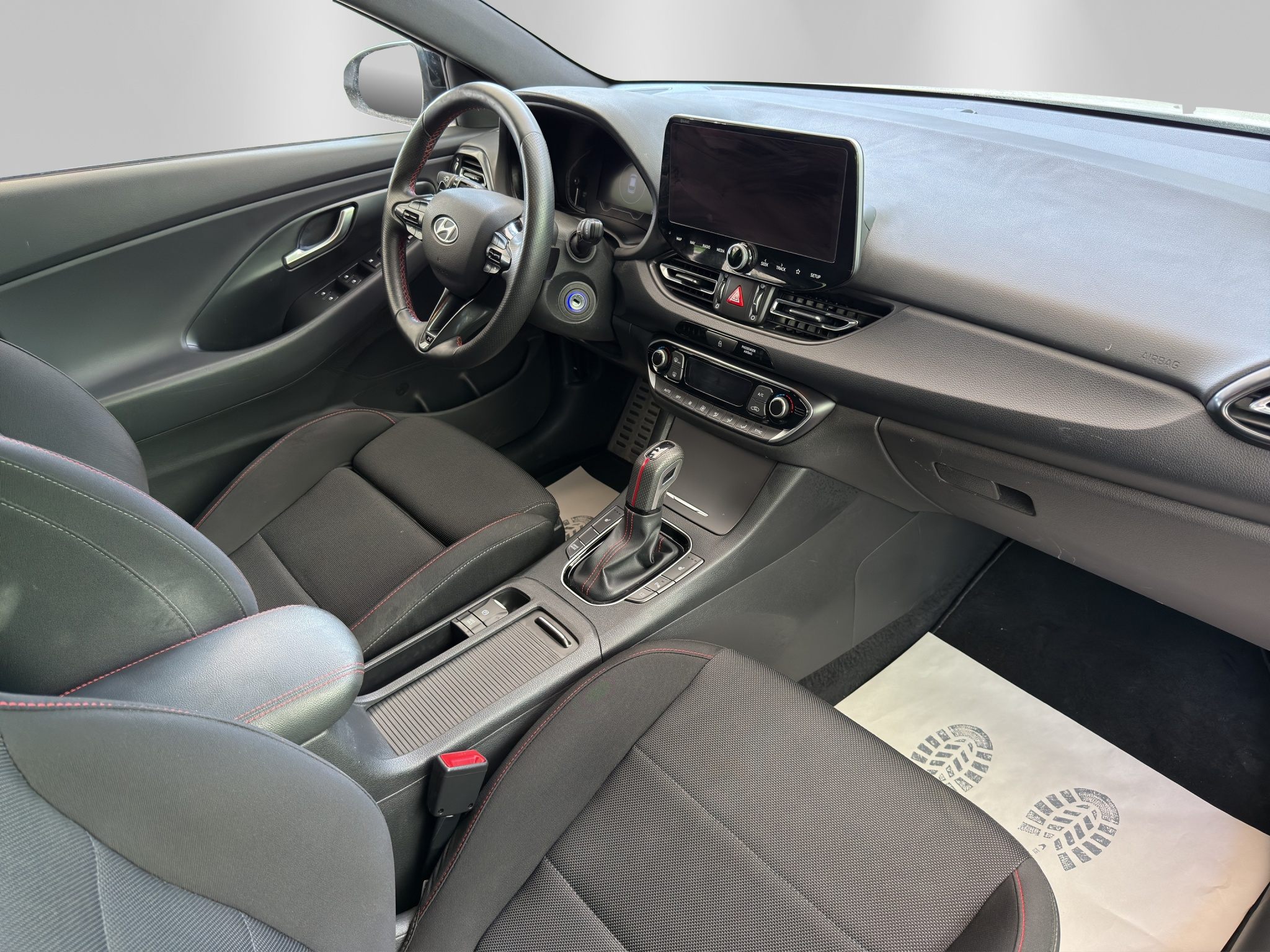 listing desktop thumbnail image 12