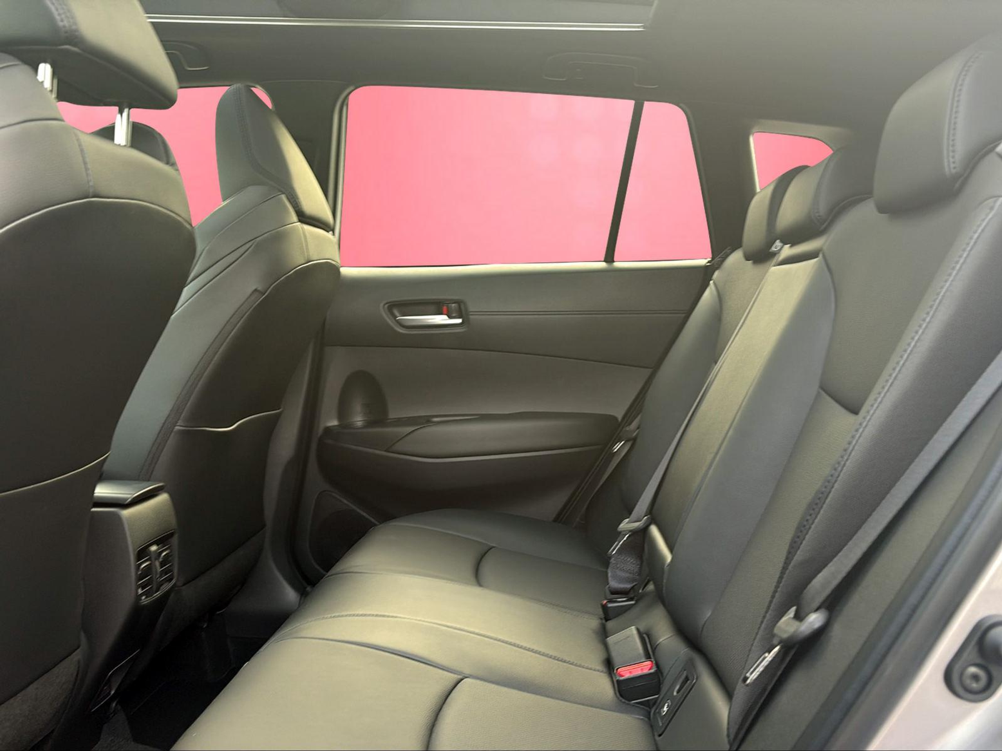 listing desktop thumbnail image 11