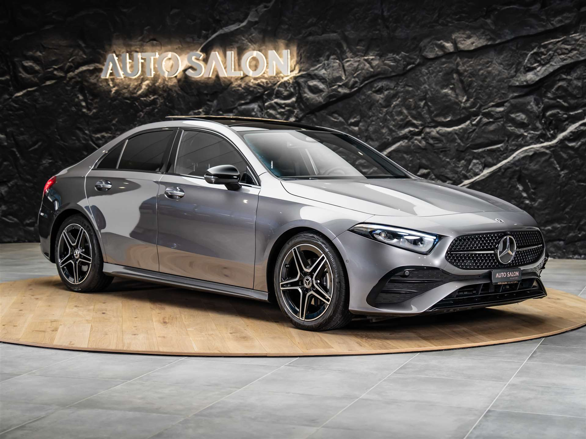 listing desktop thumbnail image 5