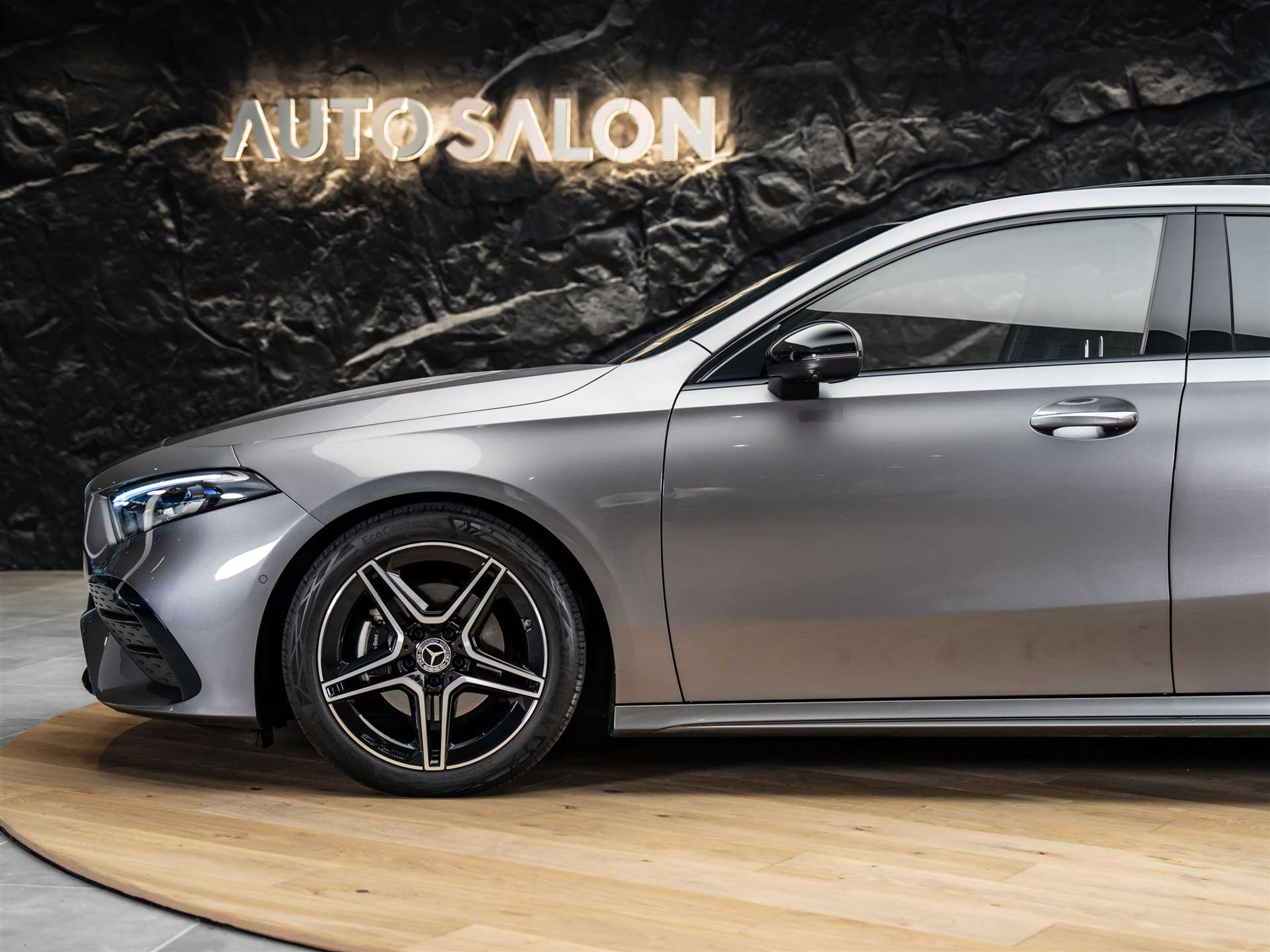 listing desktop thumbnail image 16