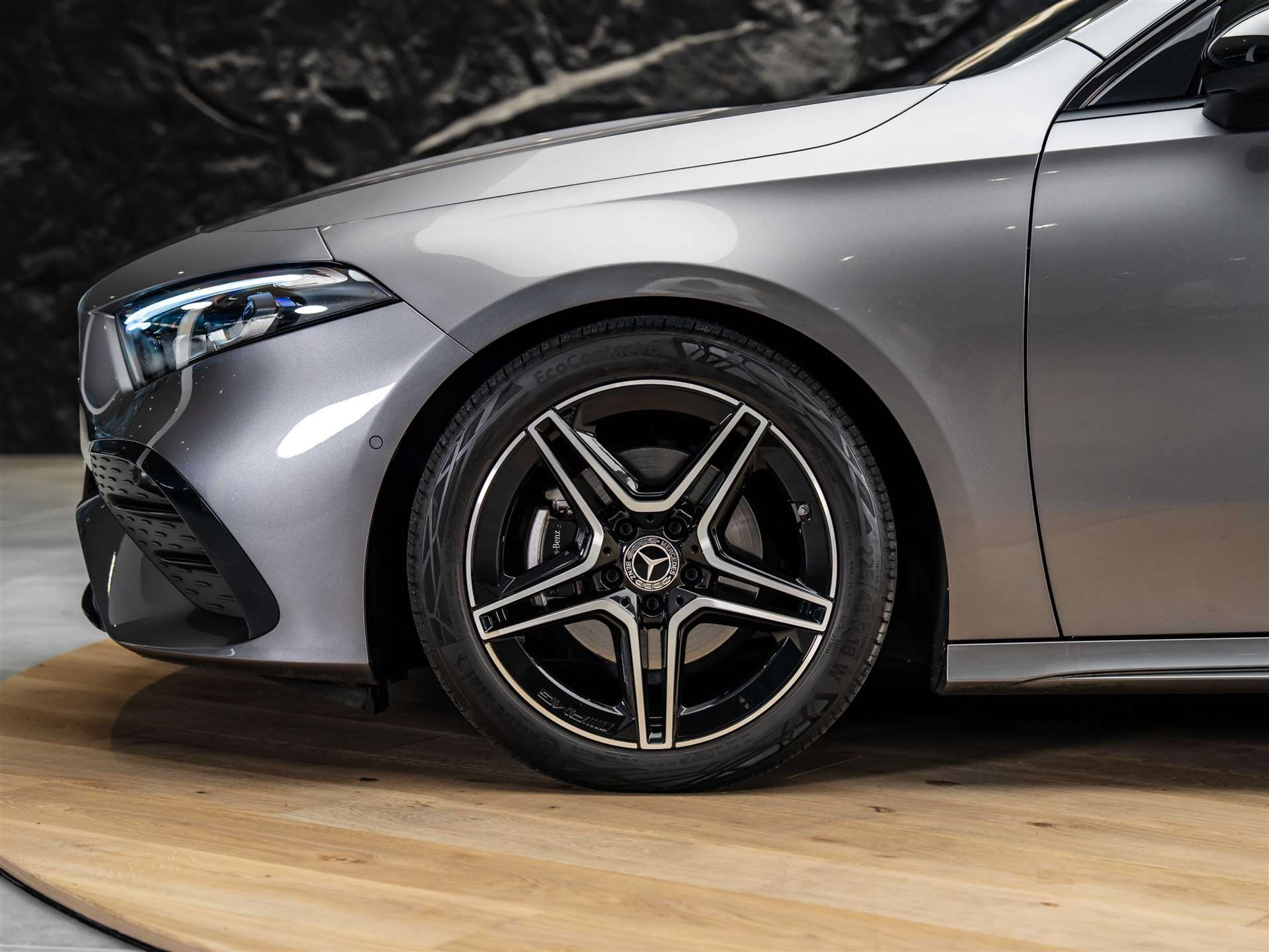 listing desktop thumbnail image 17