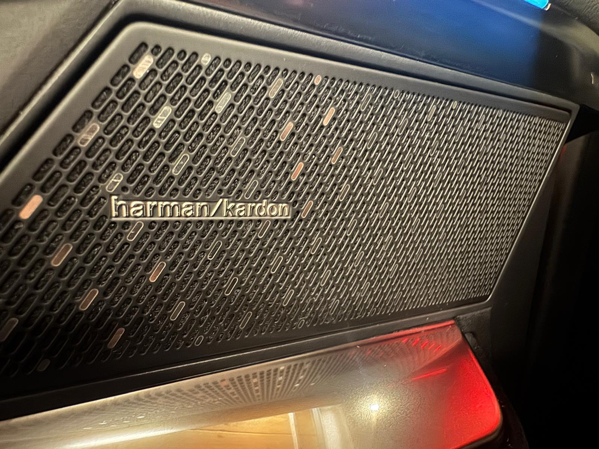 listing desktop thumbnail image 29