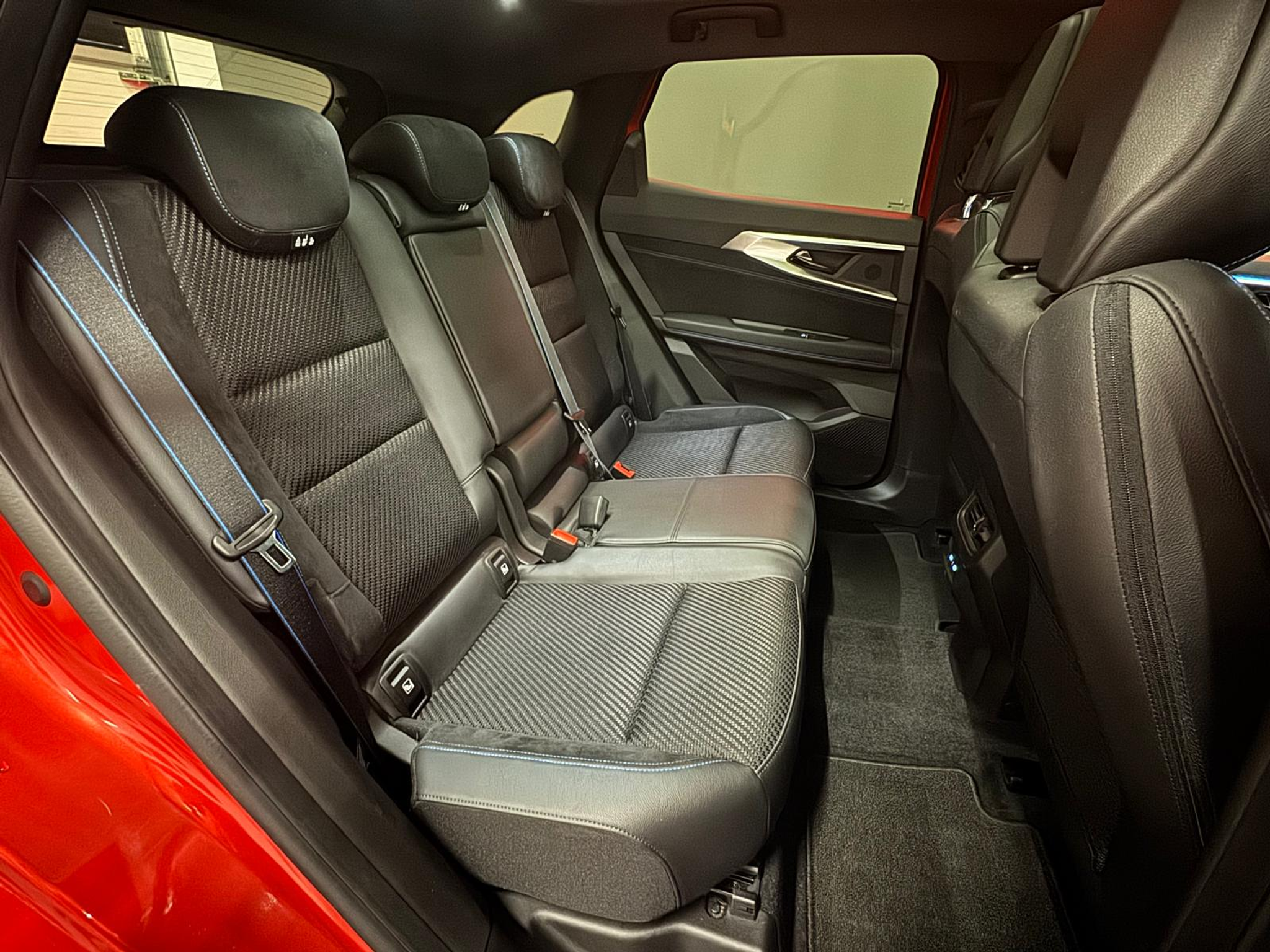 listing desktop thumbnail image 15