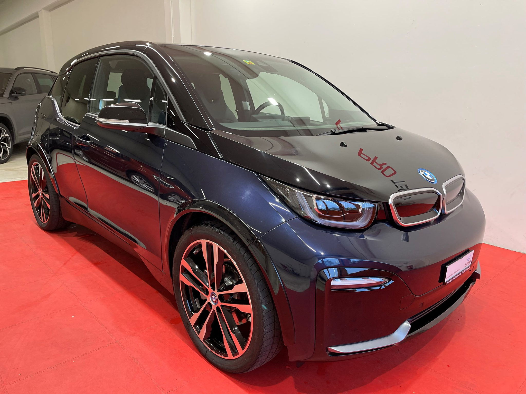 listing desktop thumbnail image 4