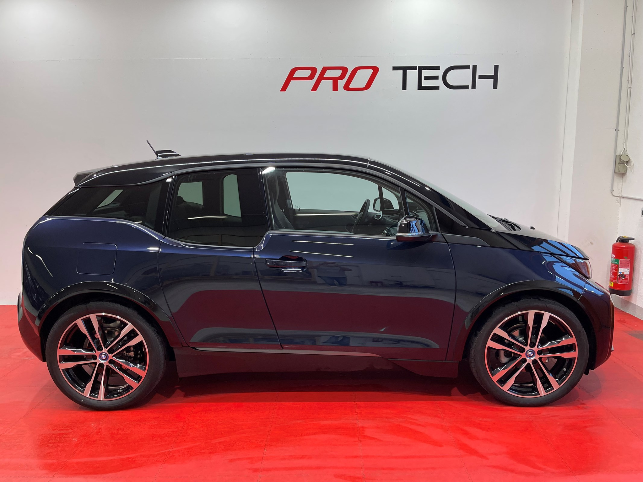 listing desktop thumbnail image 1