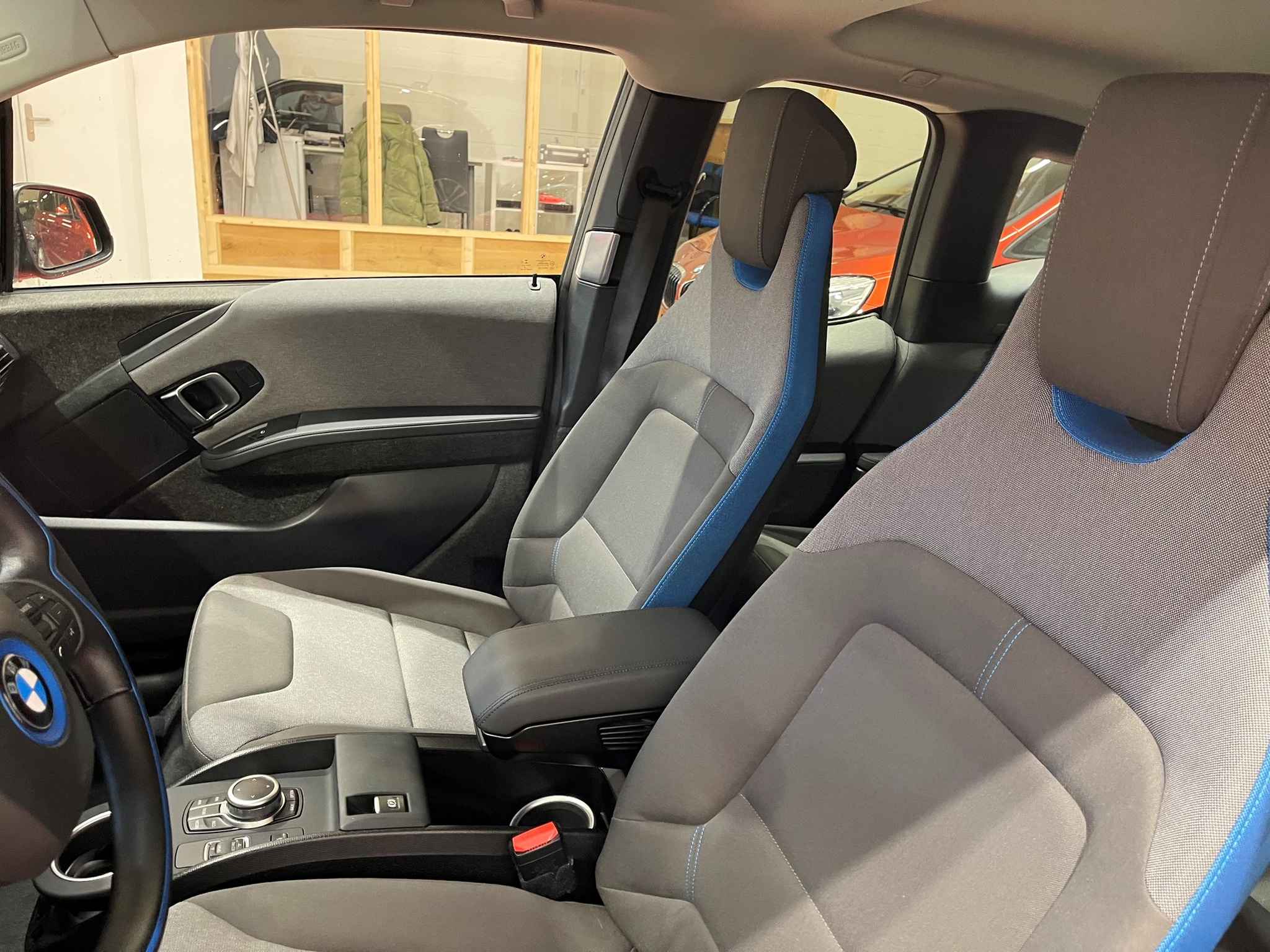 listing desktop thumbnail image 10