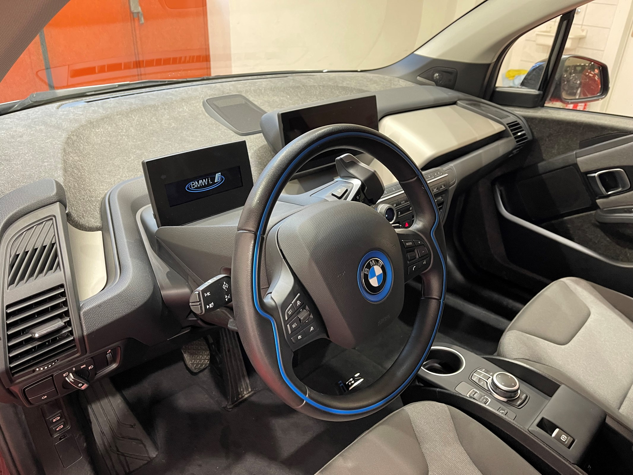 listing desktop thumbnail image 11