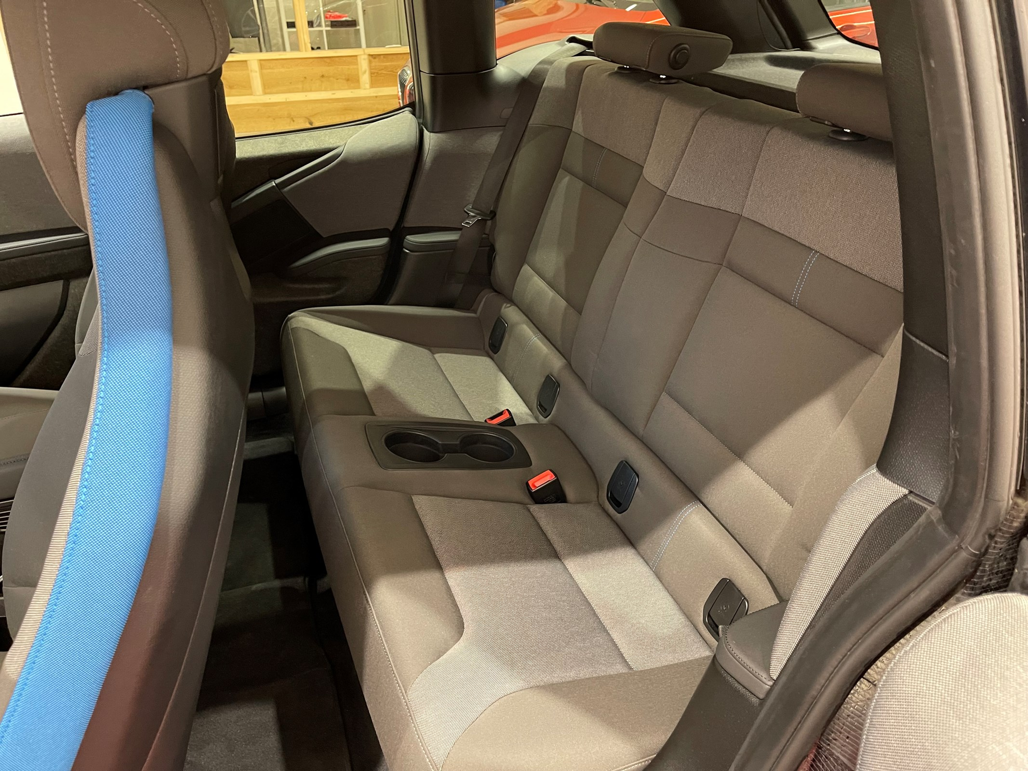 listing desktop thumbnail image 12